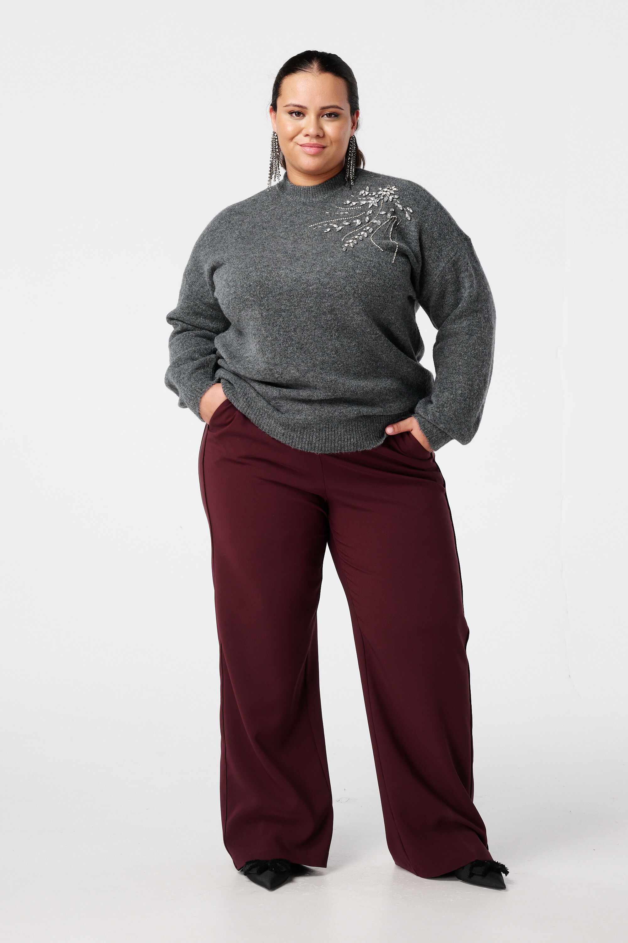 Su&eacute;ter de punto con estampado de perlas image number 5