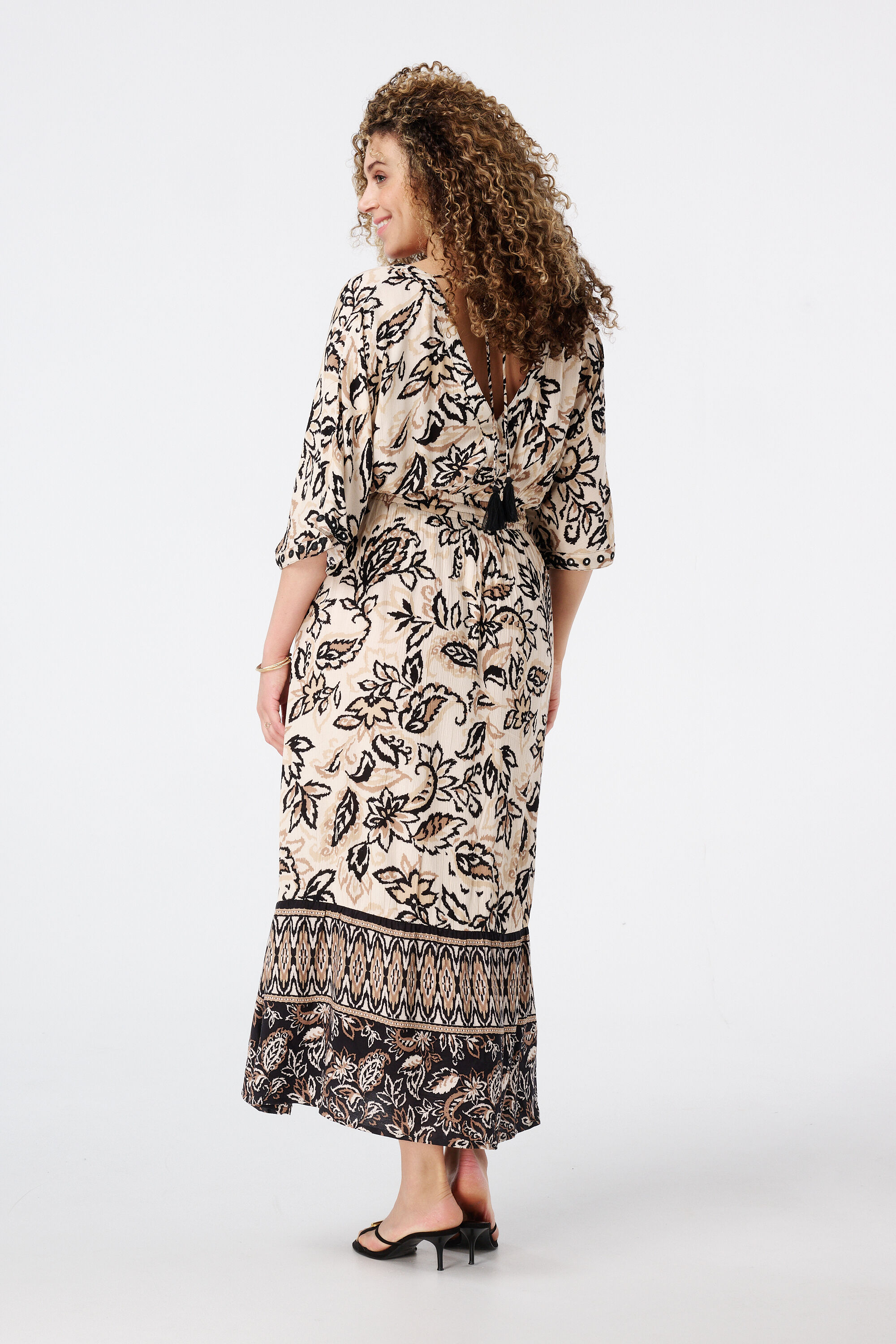 Vestido largo con espejitos image number 3