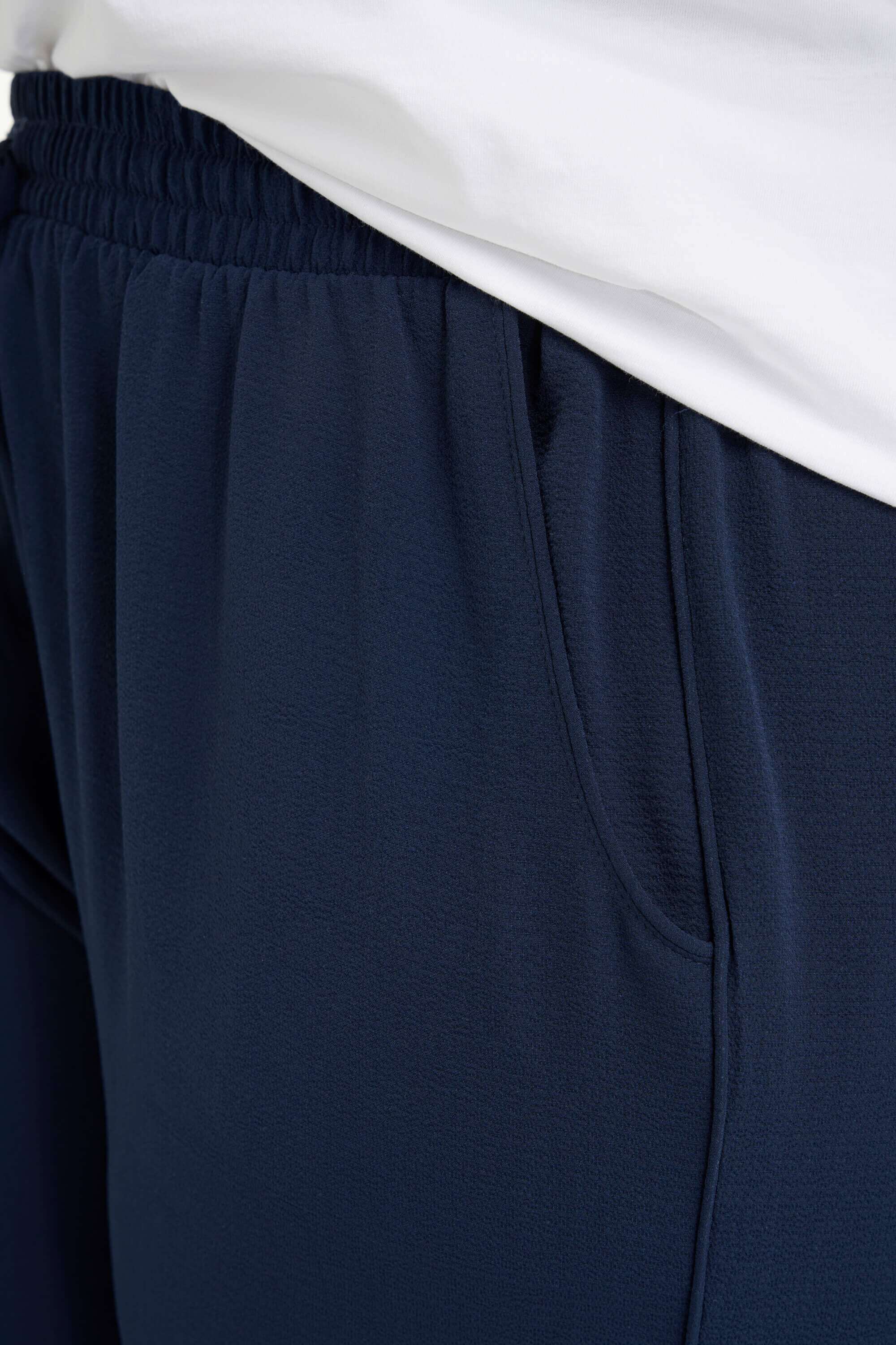 Pantalones holgados  image number 5
