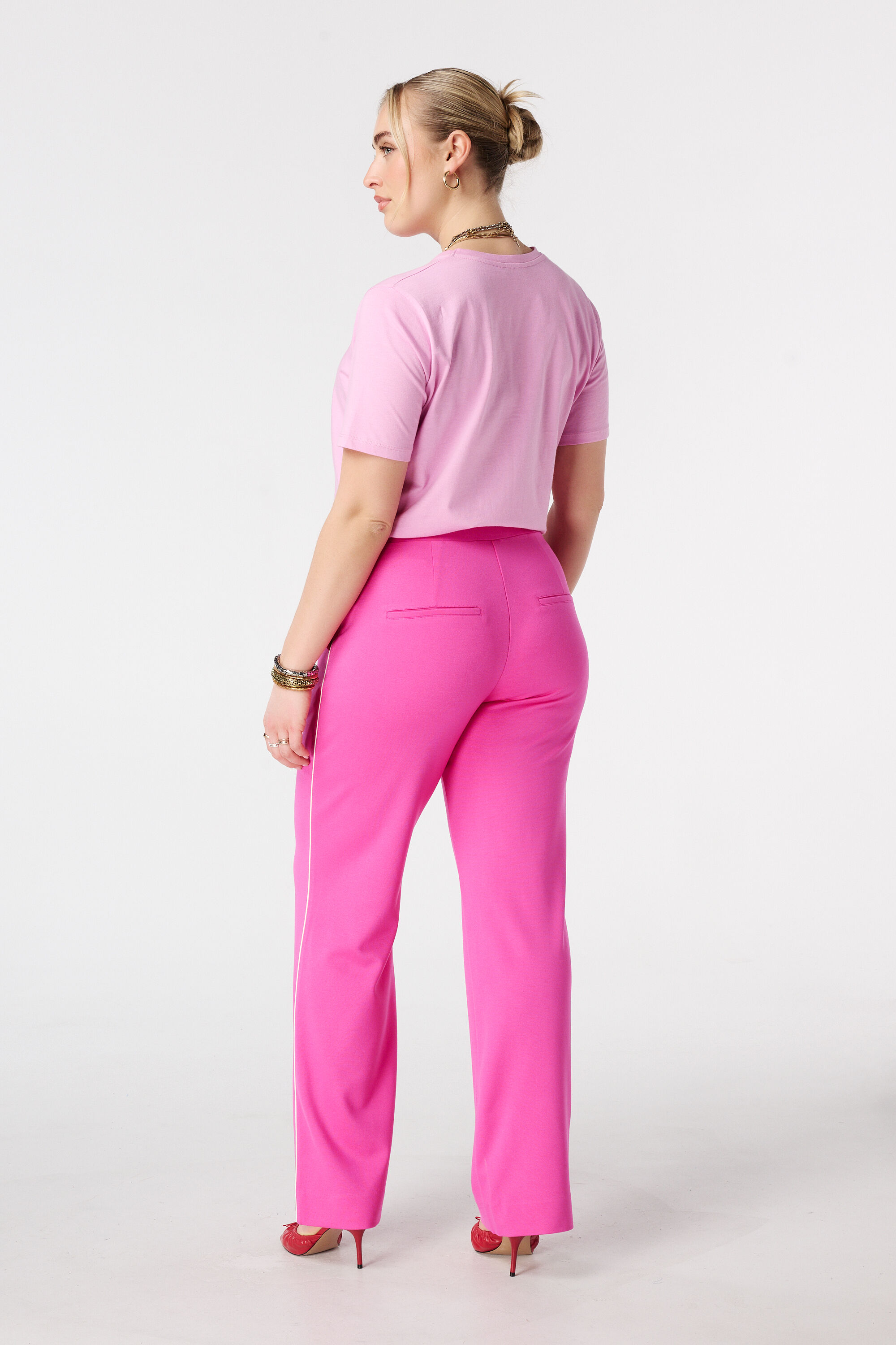 Pantal&oacute;n wide leg con costuras decorativas image number 3