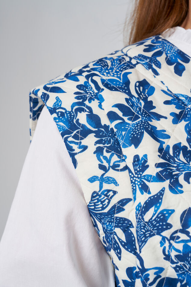 Chaleco con estampado image number 4