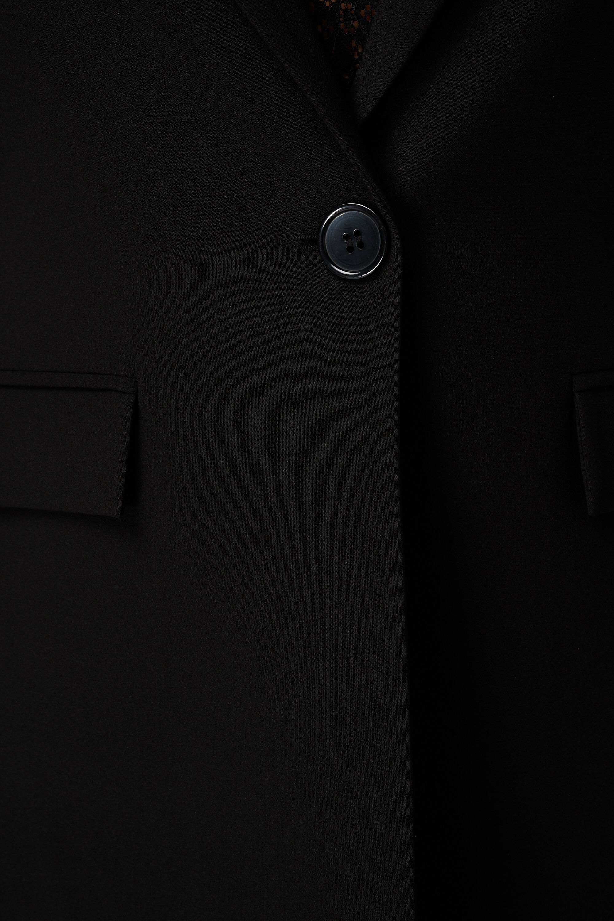 Chaleco con cierre de botones image number 6