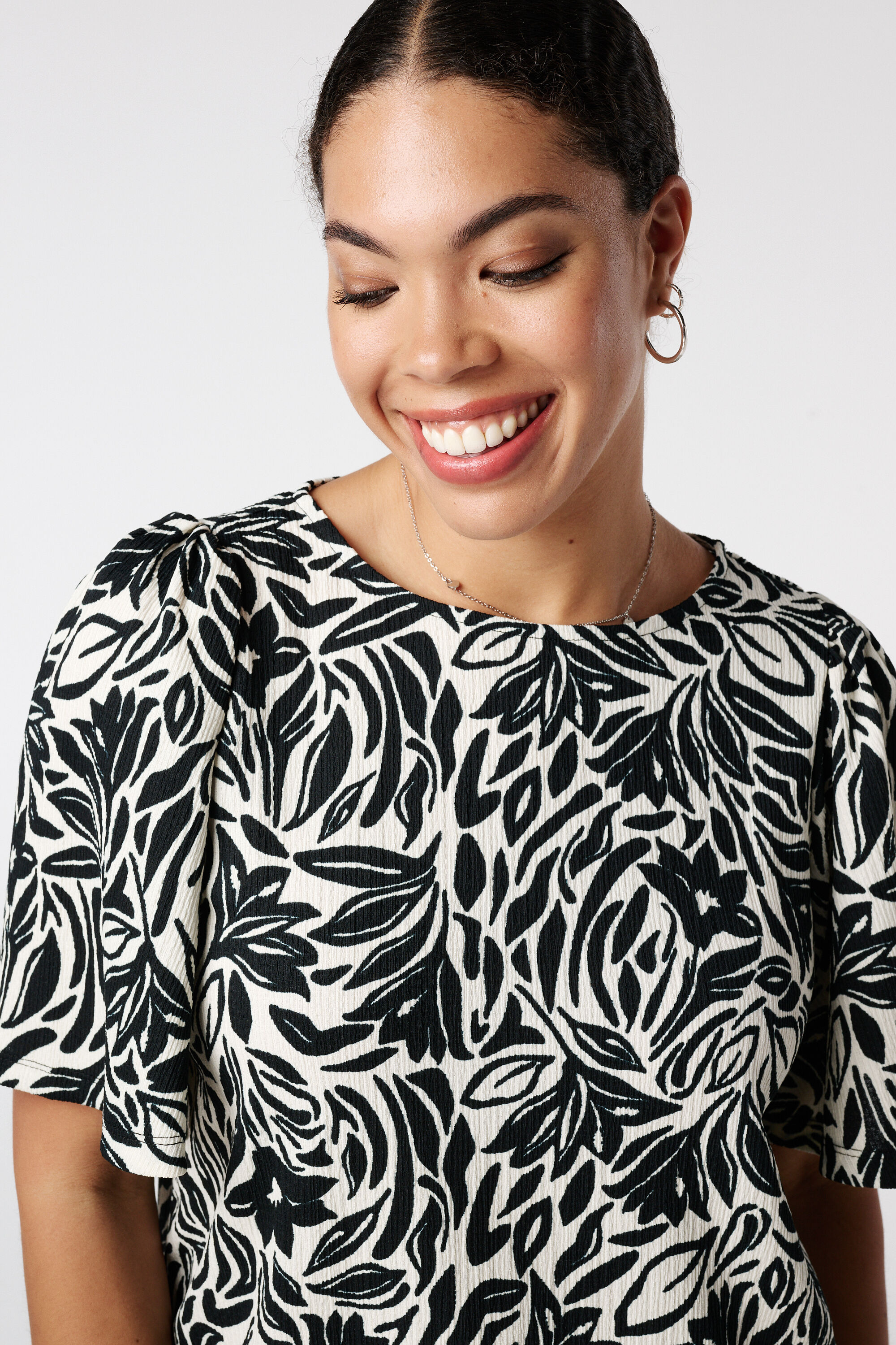 Top con estampado image number 4