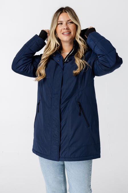 Chaqueta con cremallera y capucha Chaqueta con cremallera y capucha