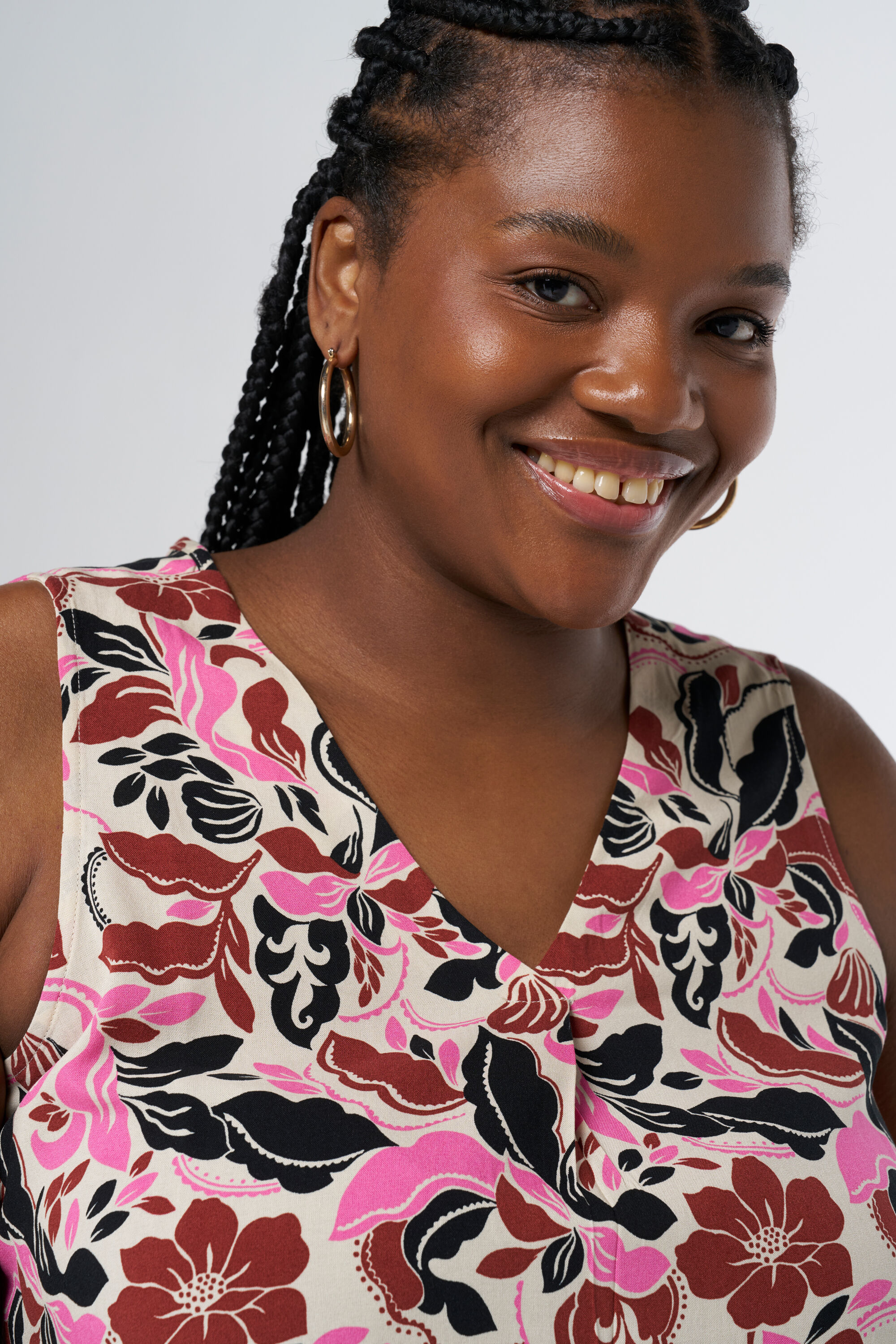 Blusa sin mangas con estampado image number 4