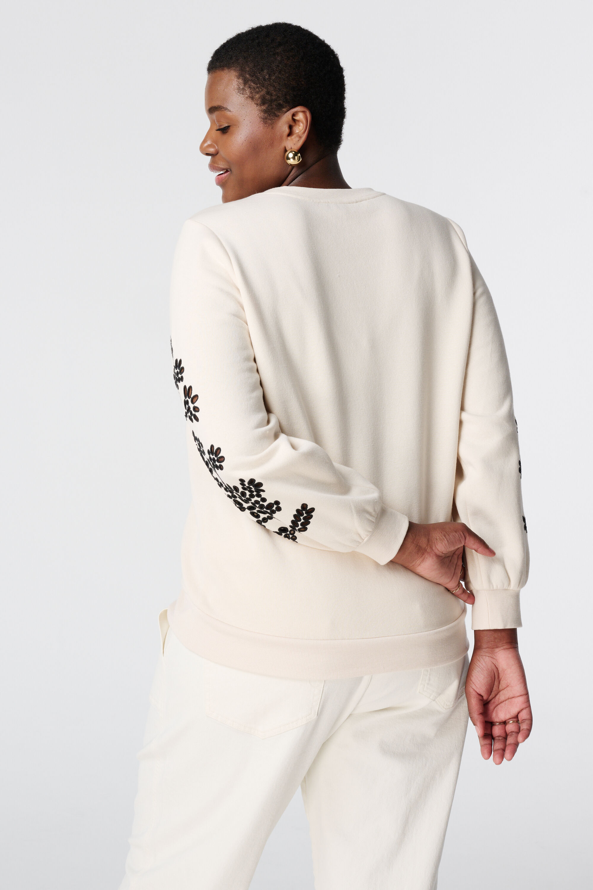 Su&eacute;ter con botones decorativos image number 3