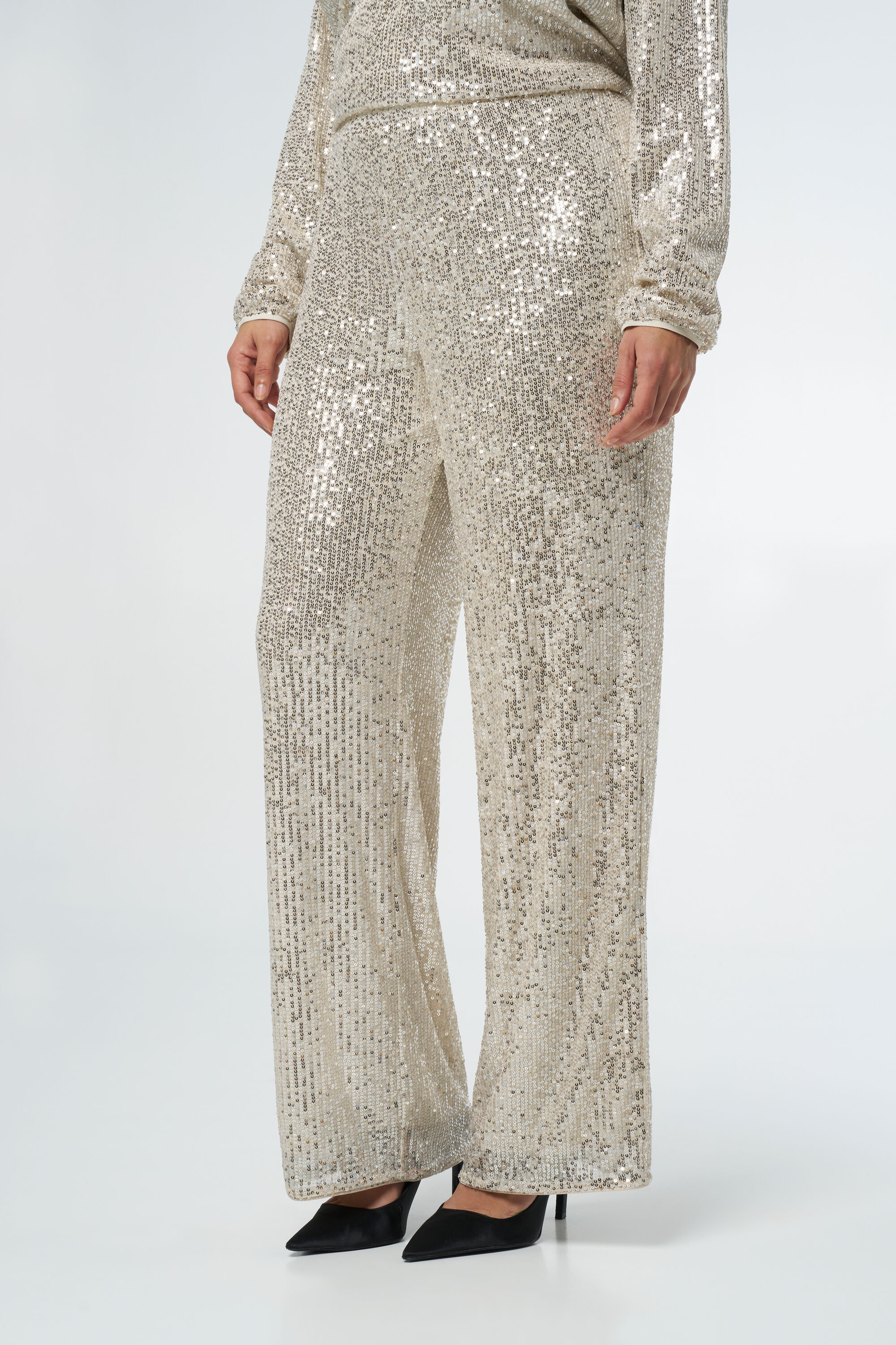 Pantalones con lentejuelas image number 5