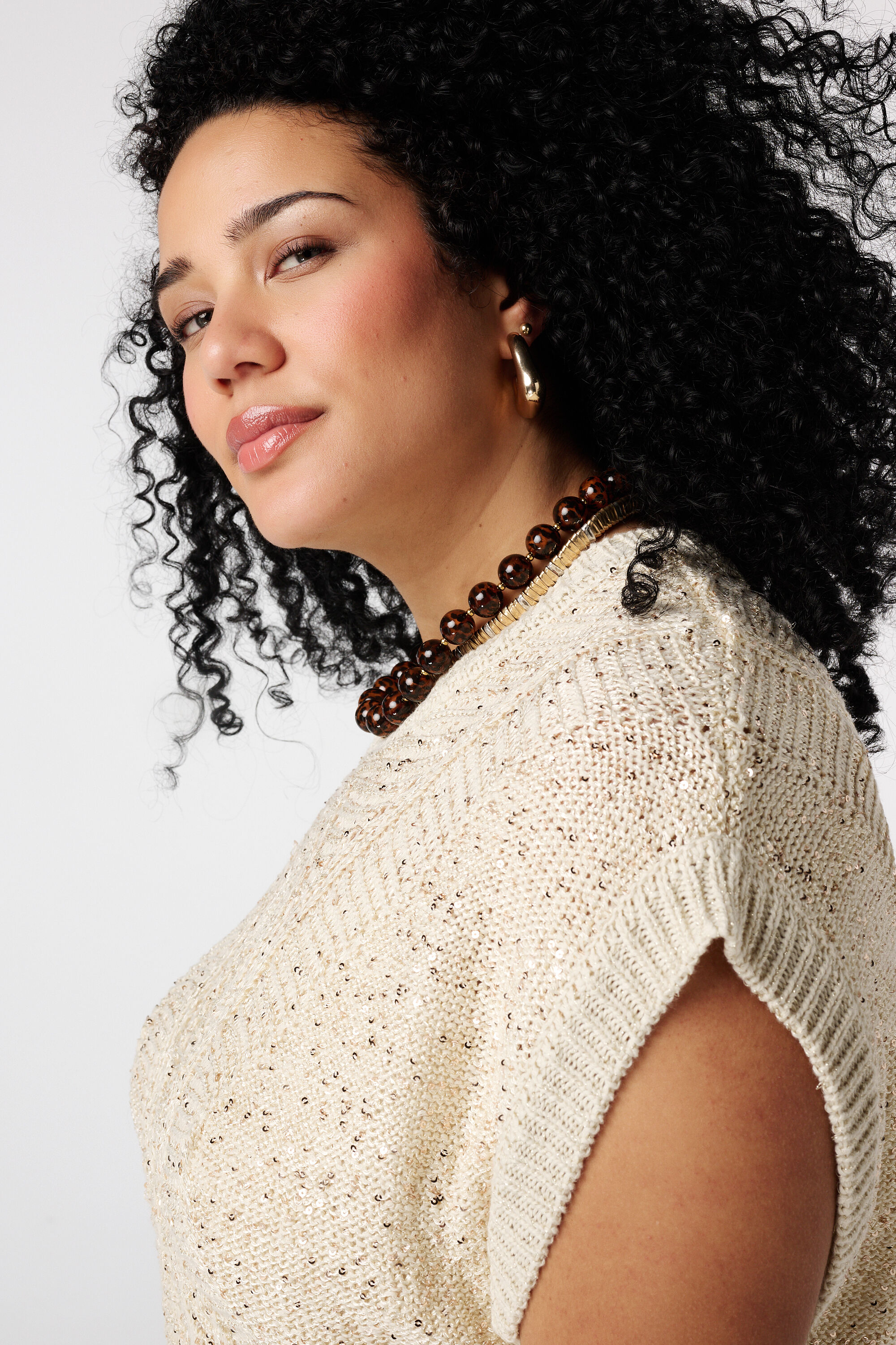 Top de ganchillo con cuentas image number 4