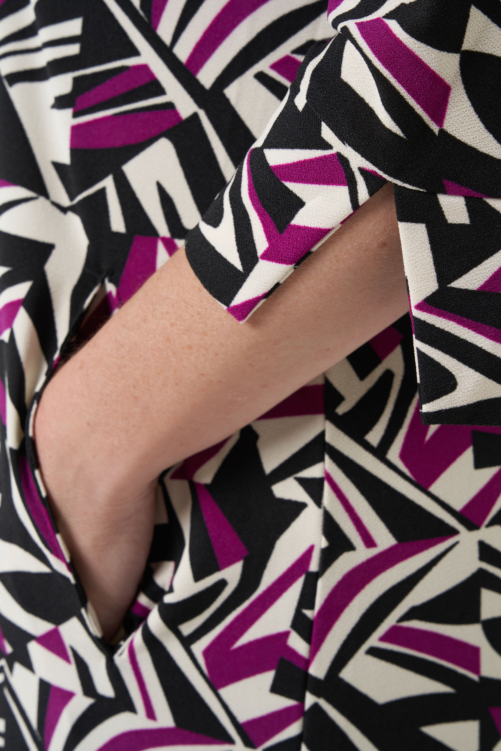 Vestido midi con estampado  image number 5