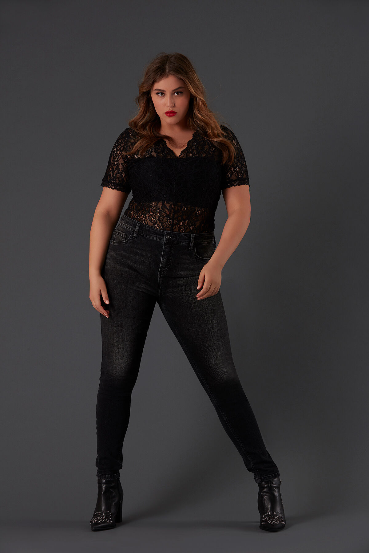 Modelo CHERRY superajustado image number 5