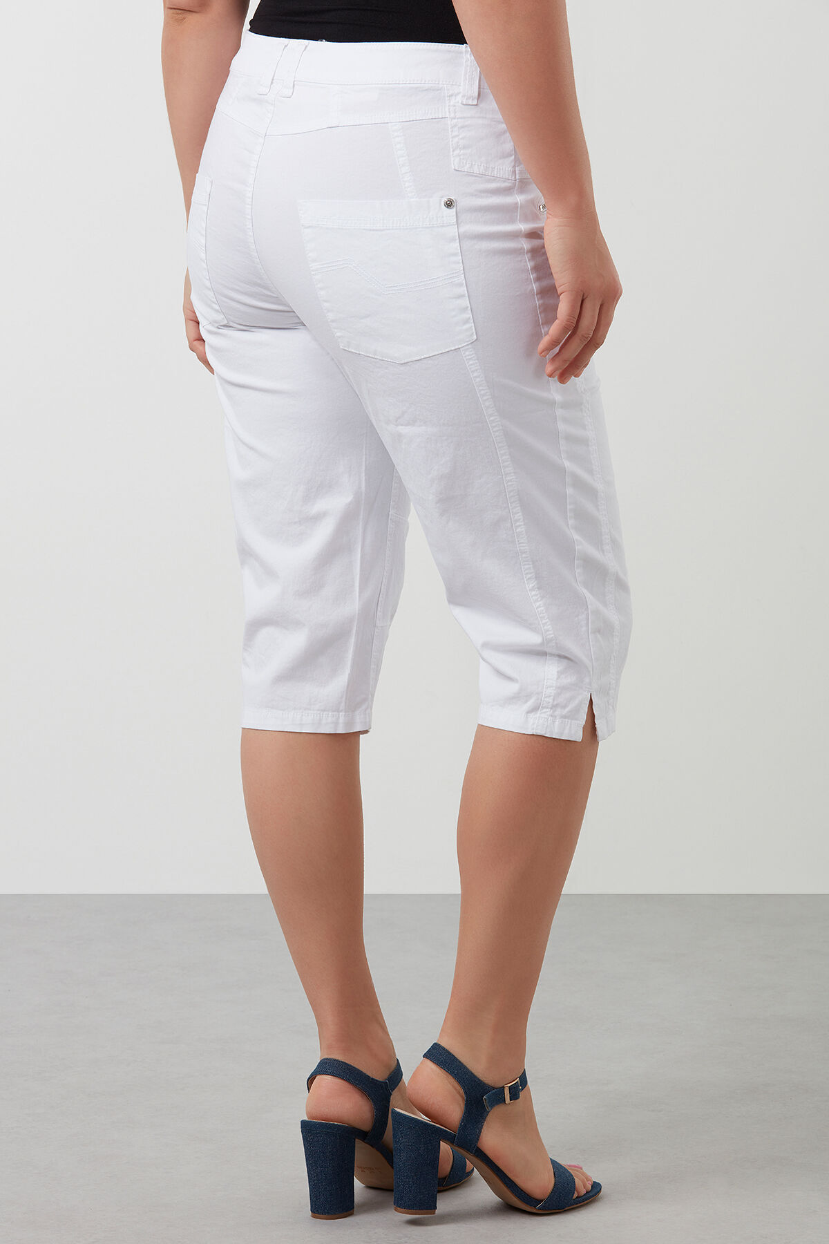 Pantal&oacute;n pirata de algod&oacute;n image number 3