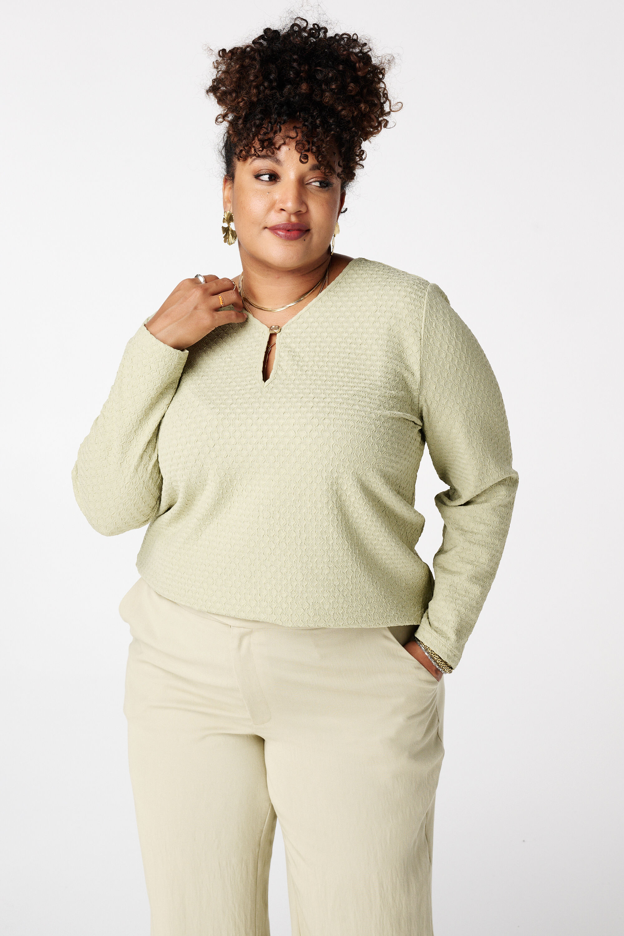 Top con detalle calado