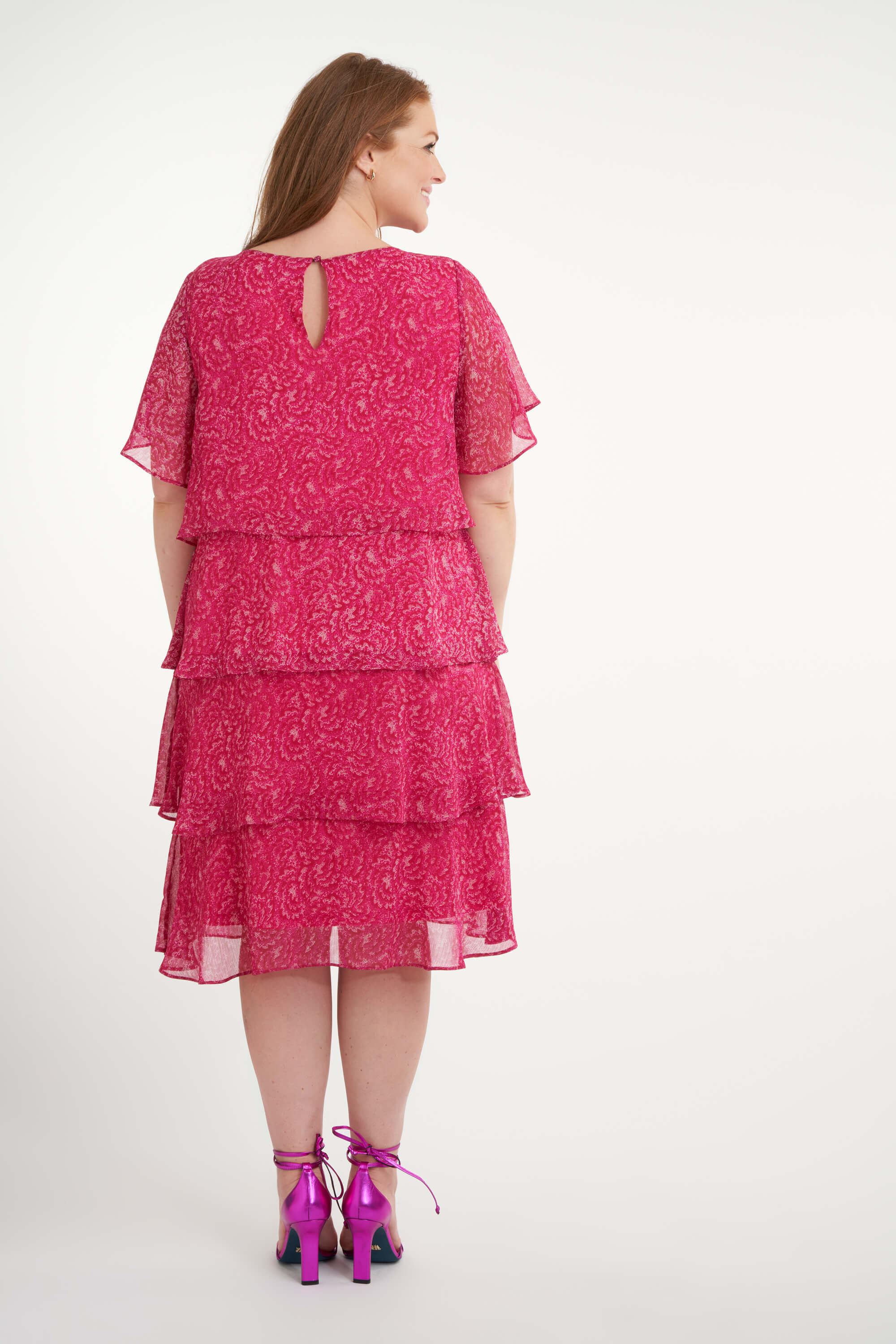 Vestido con volantes  image number 3