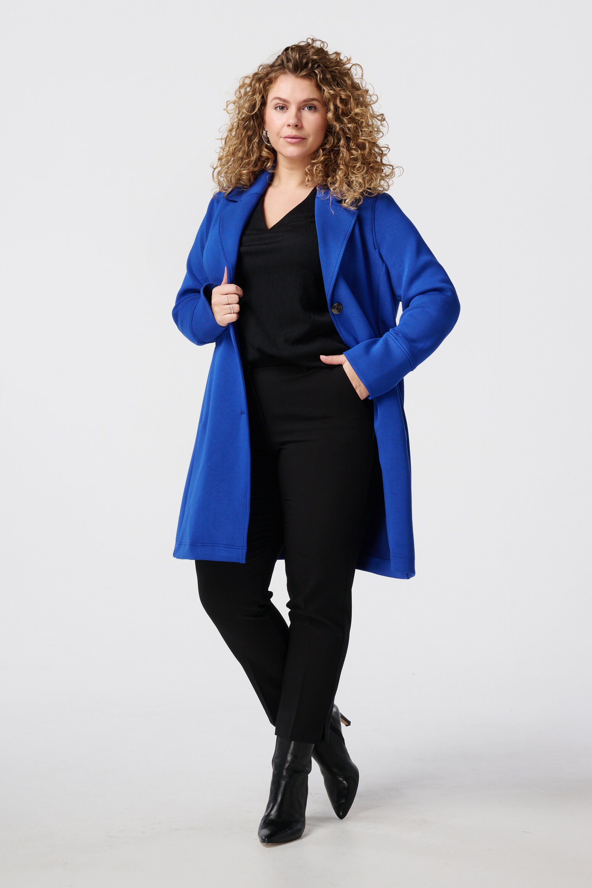 Abrigo con cierre con botones image number 5