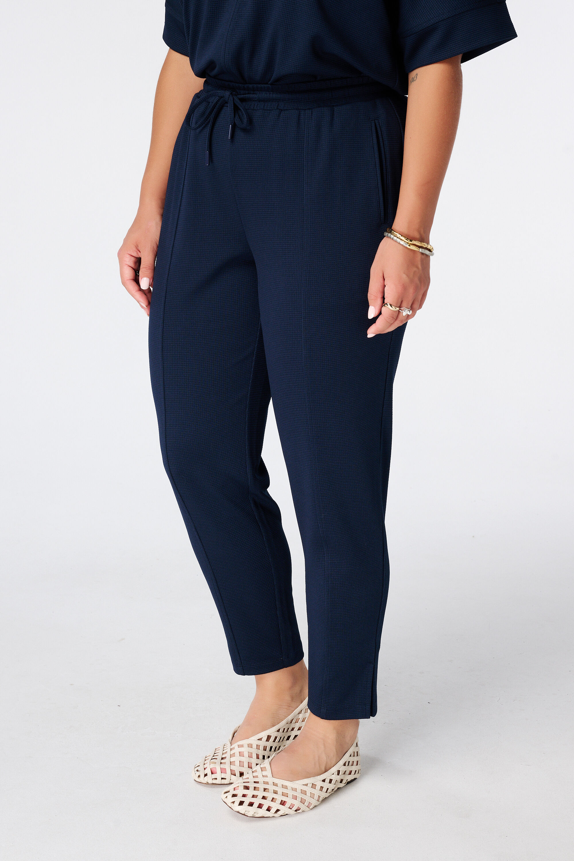 Pantalones con cord&oacute;n ajustable image number 5