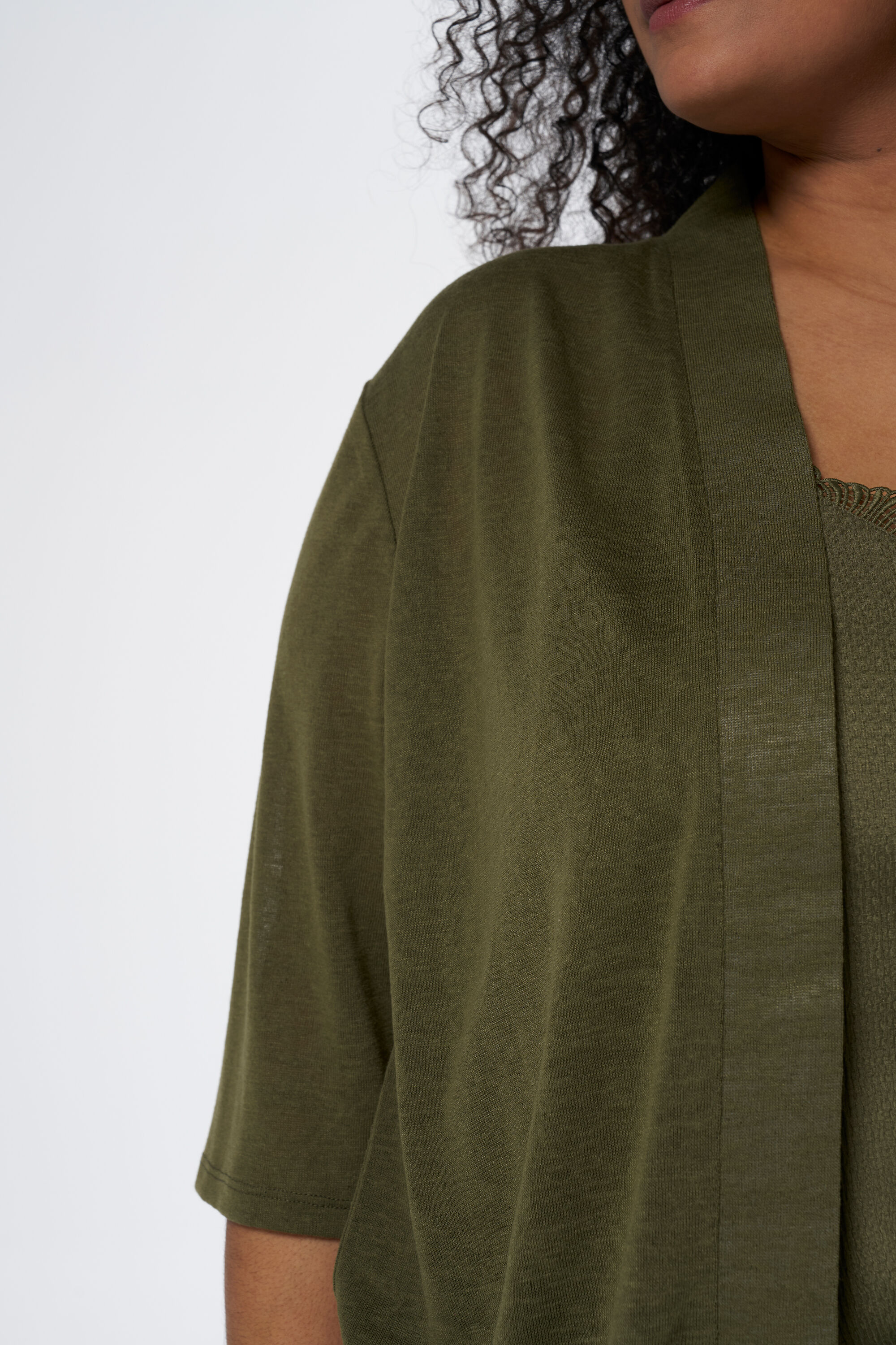 C&aacute;rdigan con mangas tres cuartos image number 4