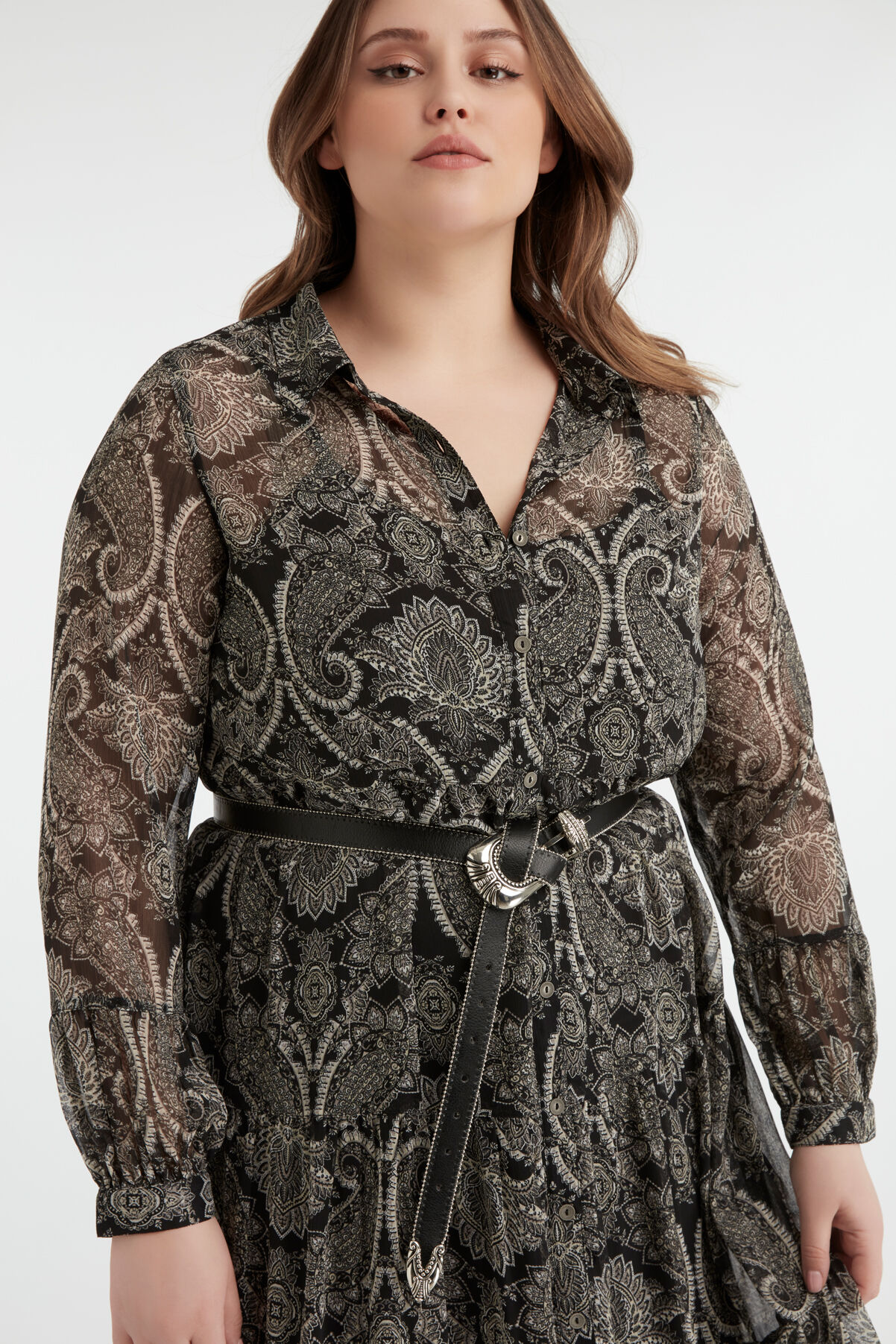 Vestido camisero con estampado image number 4