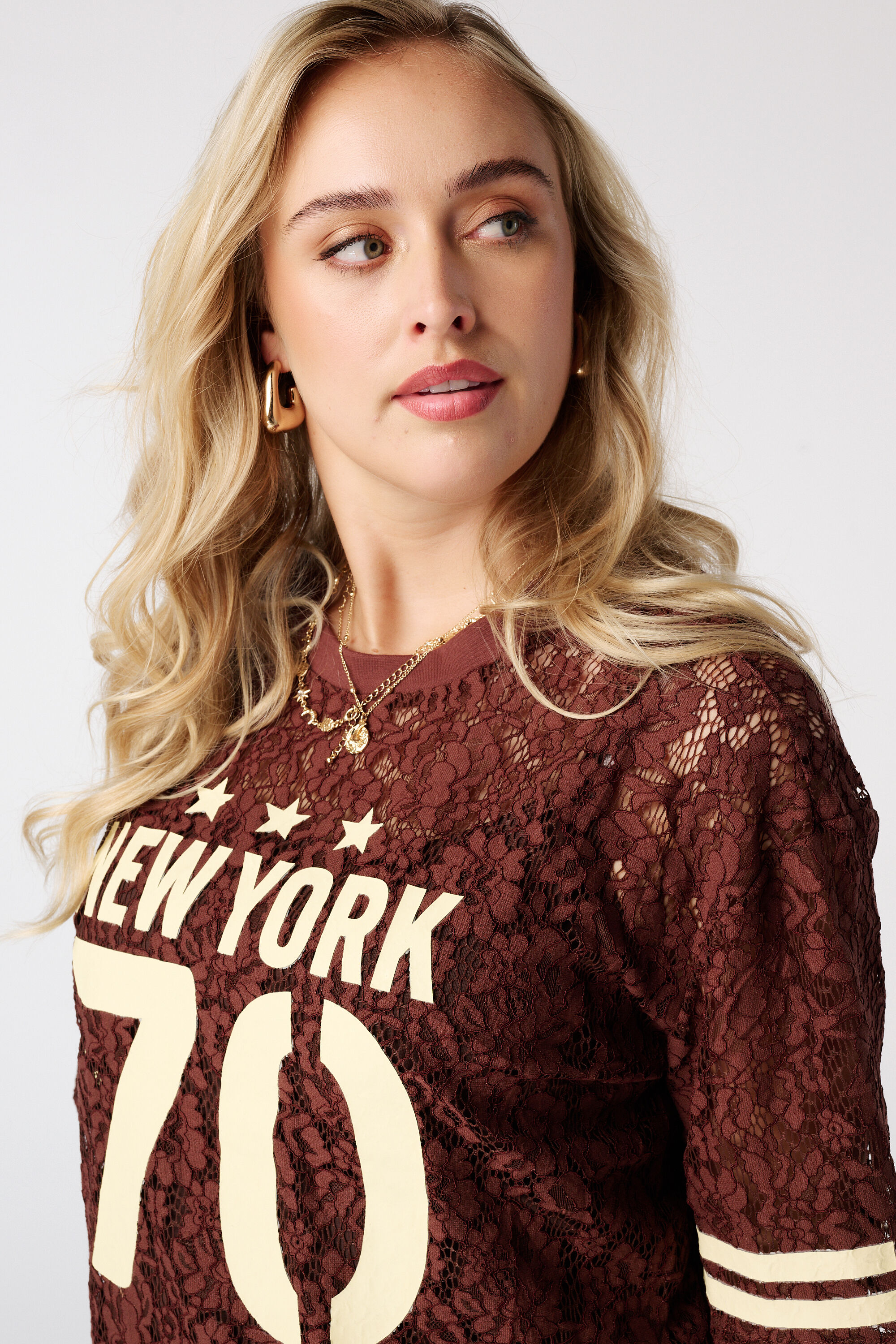 Top de encaje con aspecto de jersey image number 4