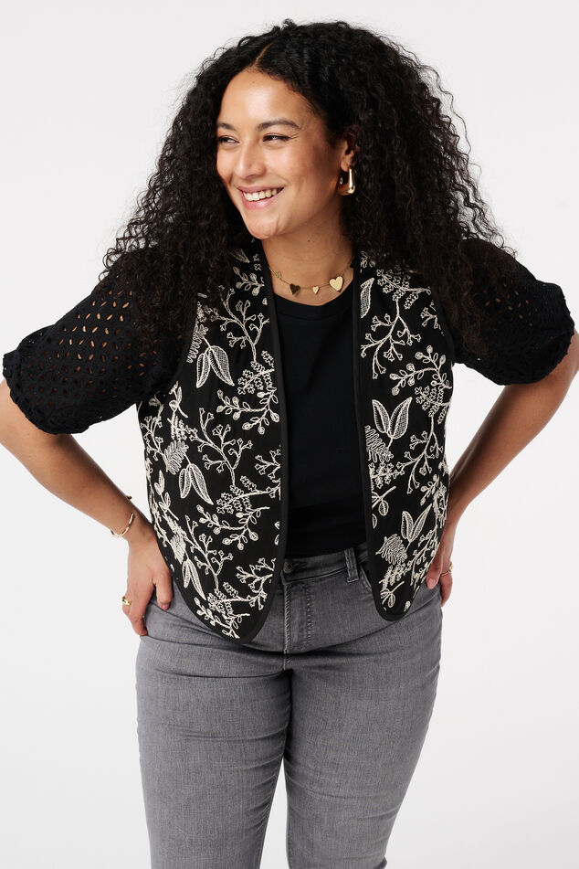 Chaleco bordado image number 0