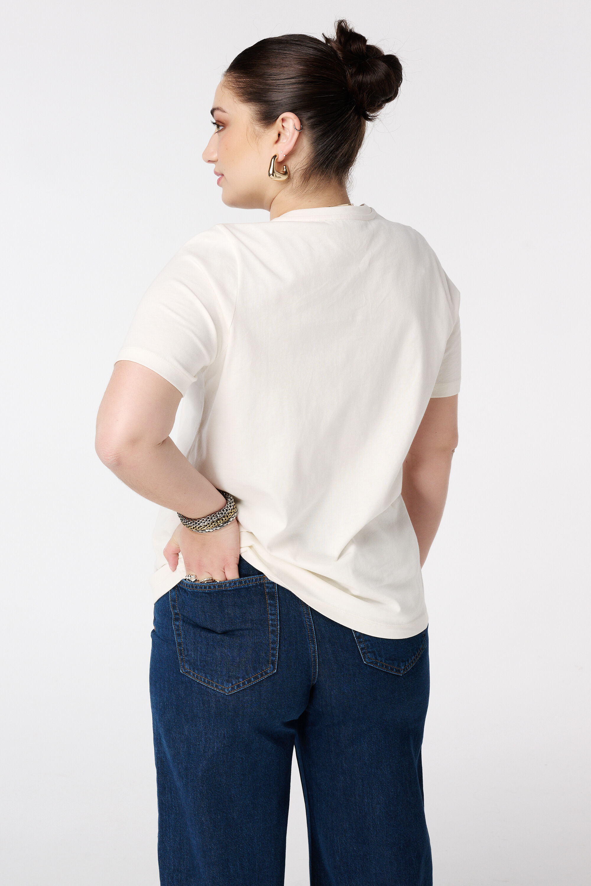 Camiseta con estampado y texto denim image number 3