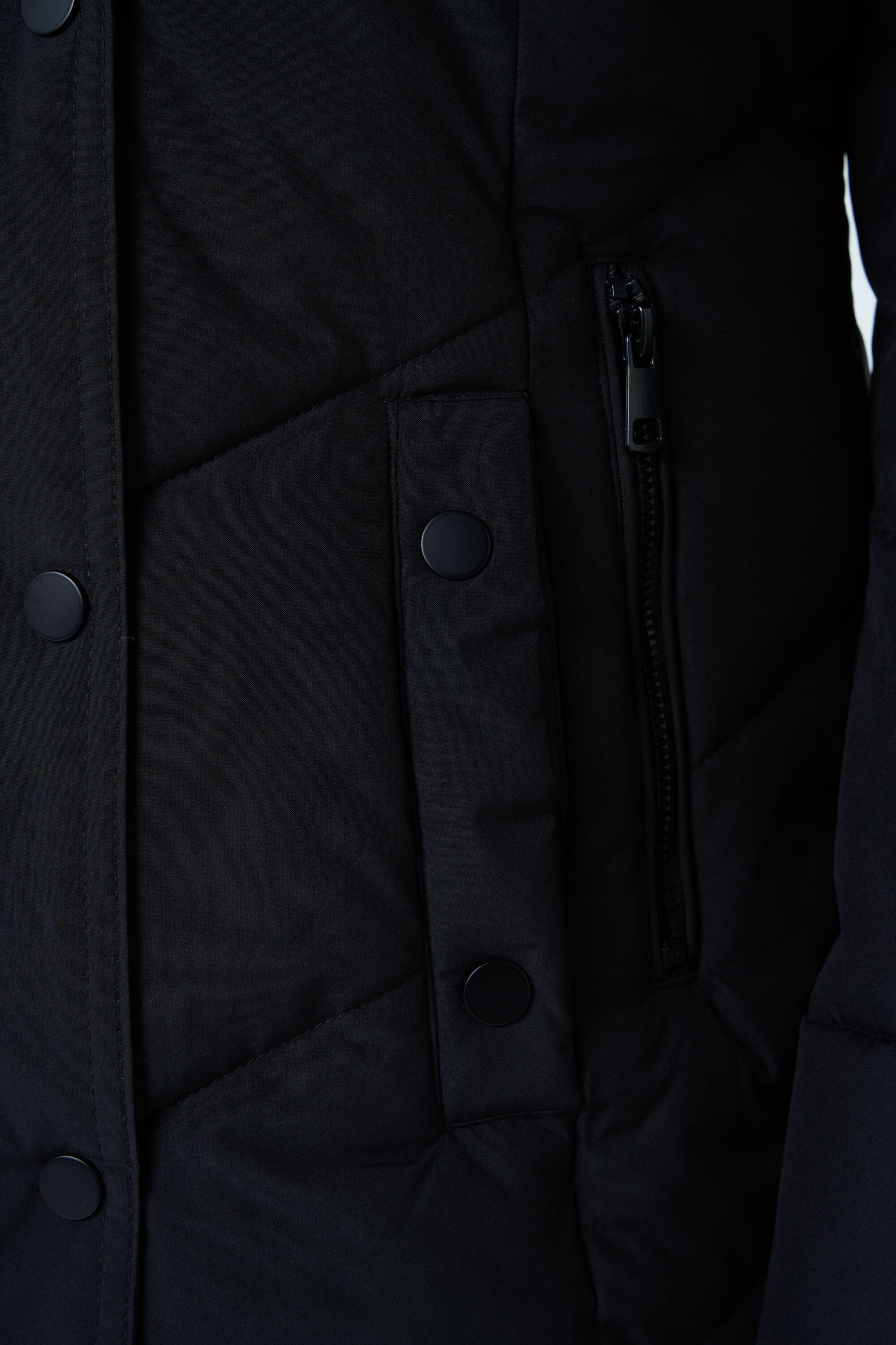 Chaqueta acolchada con capucha  image number 4