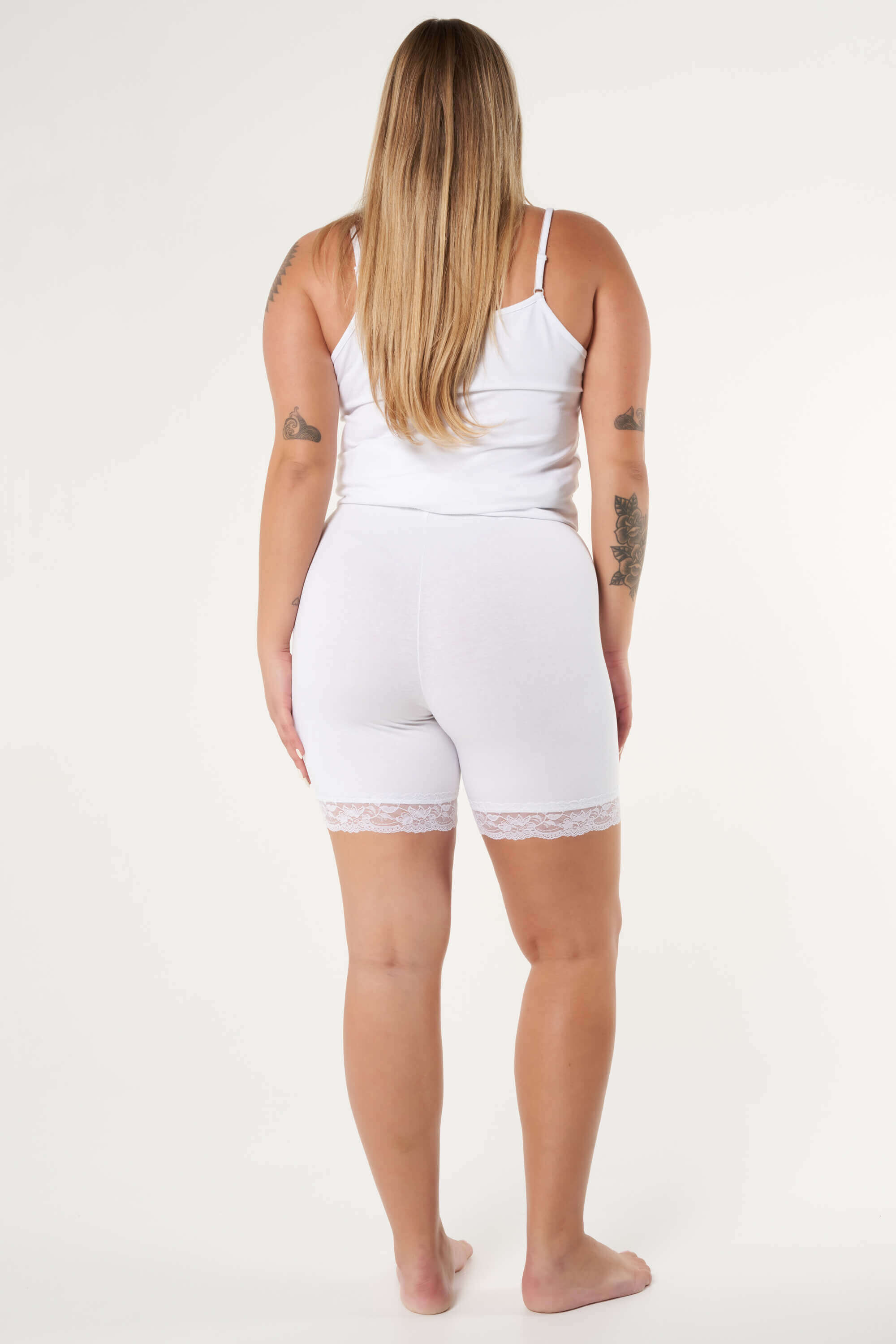 Leggings cortos con encaje image number 1