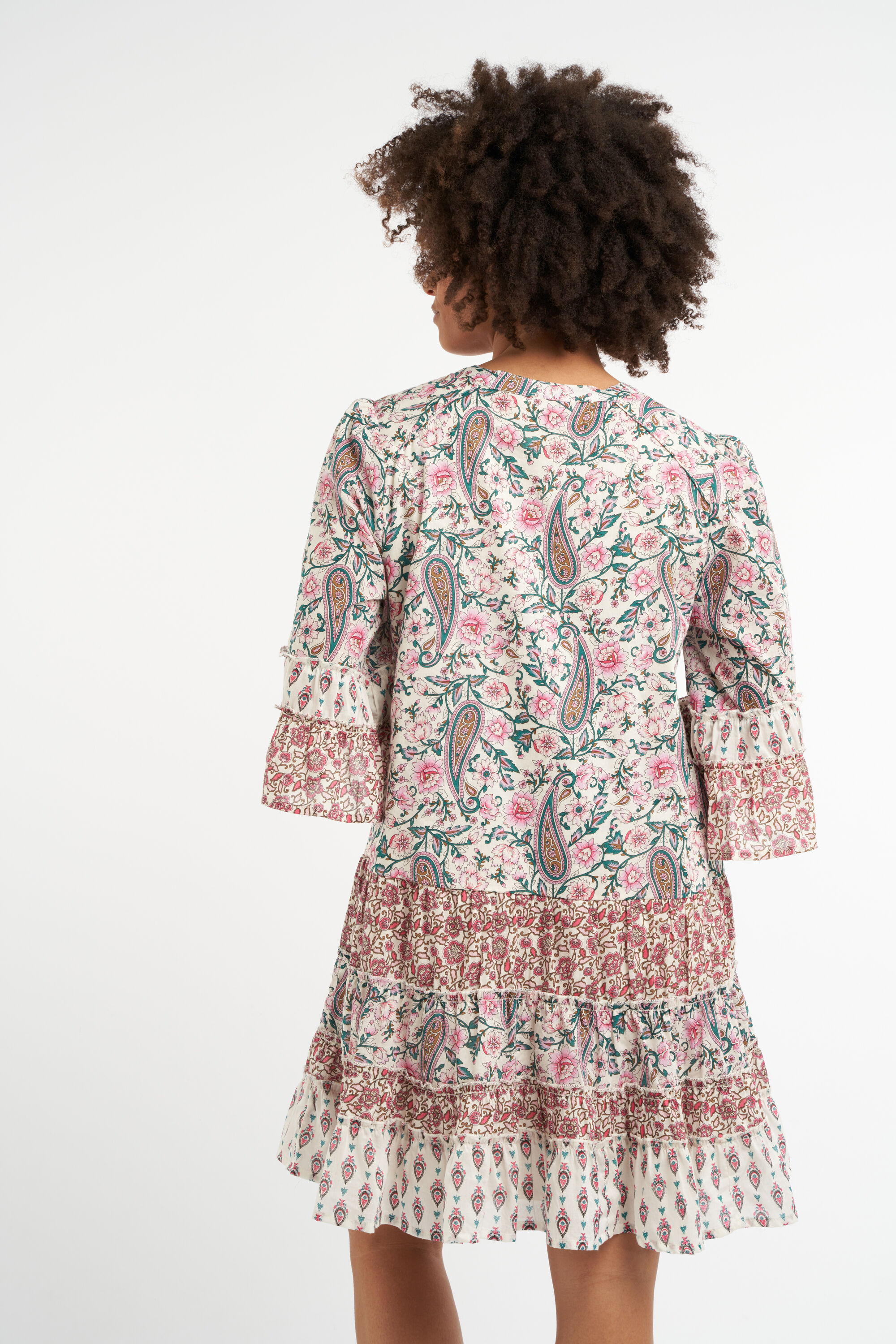 Vestido con patchwork  image number 4