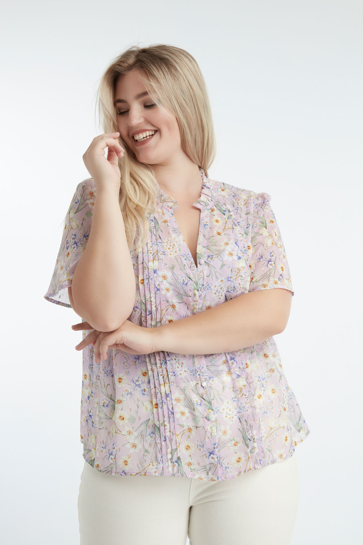 Blusa con estampado floral y detalles de l&uacute;rex image number 5