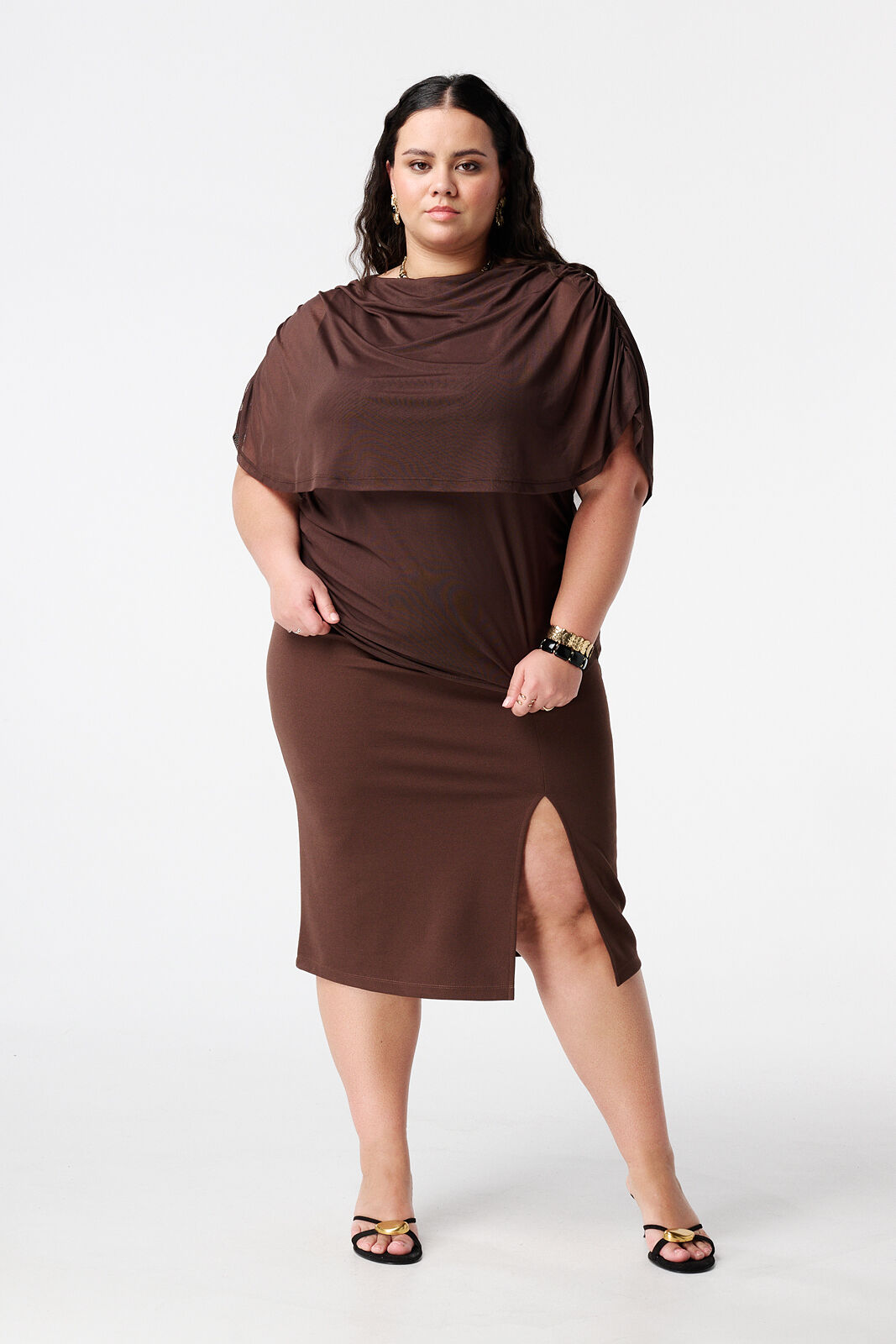 Top de malla con mangas drapeadas