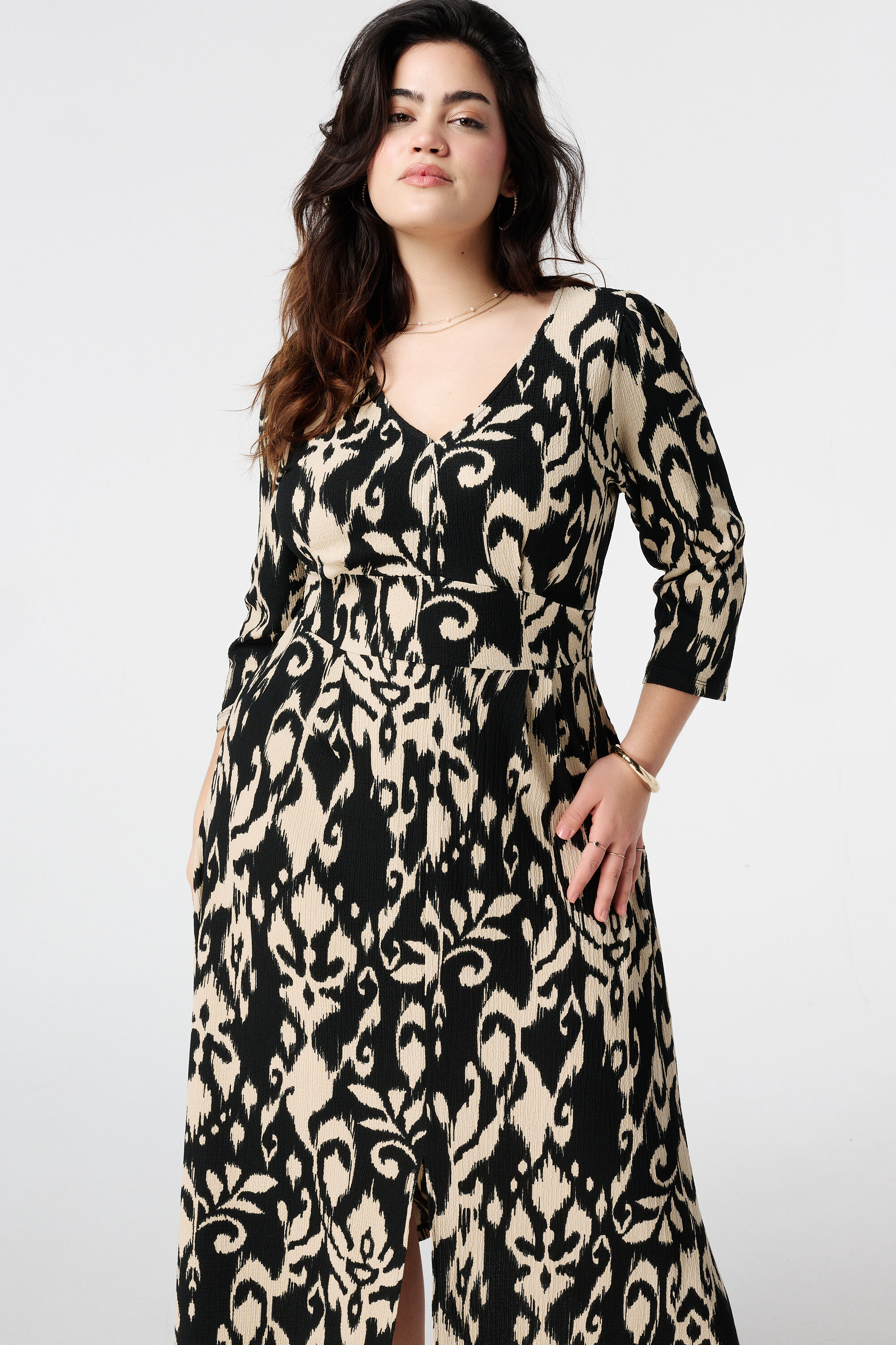 Vestido midi con estructura y estampado image number 5