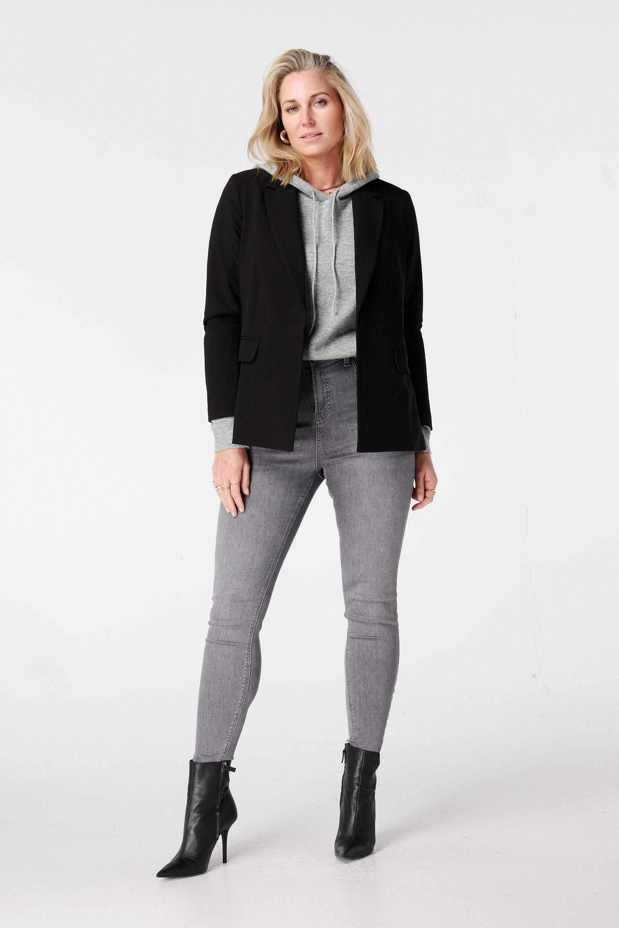 Vaqueros CHERRY de corte pitillo y talle alto