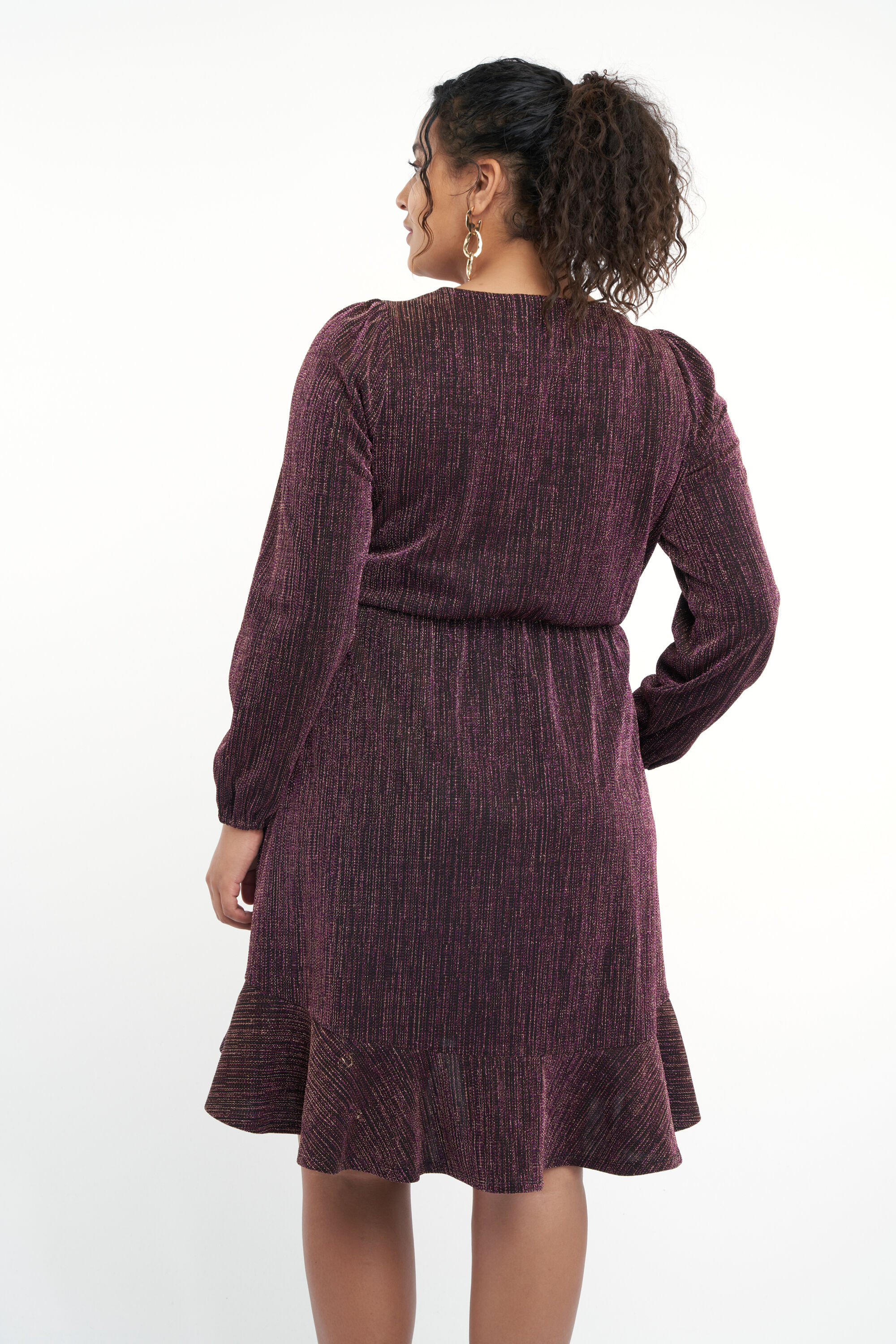 Vestido cruzado con purpurina image number 4