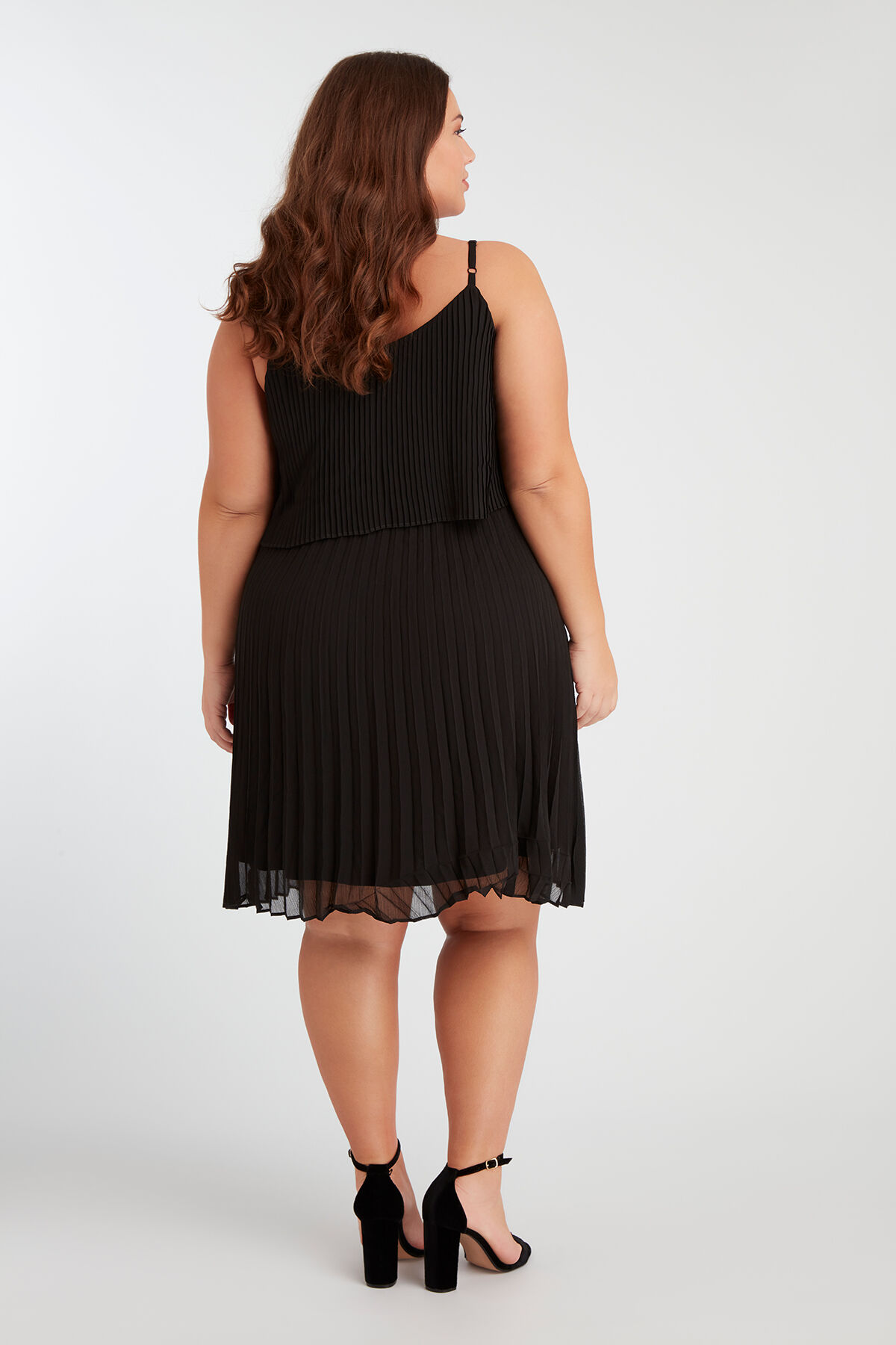 Vestido plisado image number 6