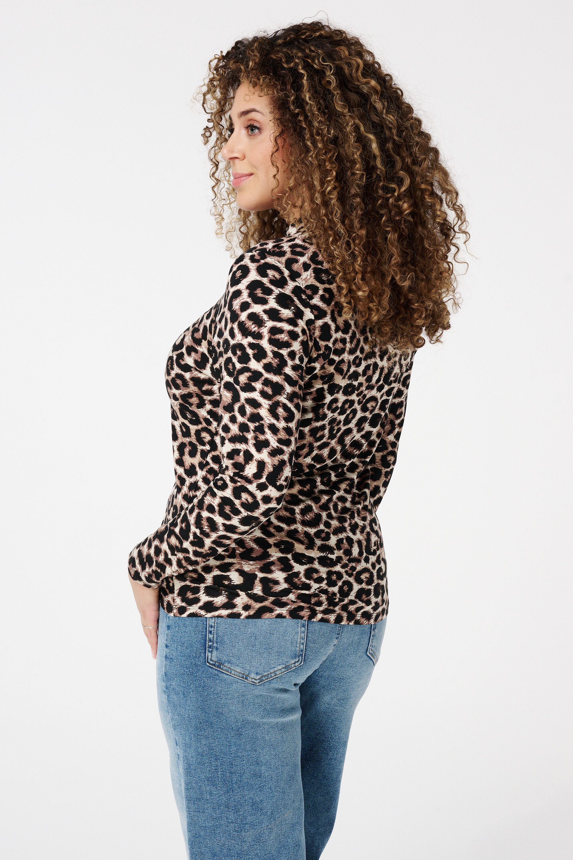 Camisa de cuello alto con estampado image number 3