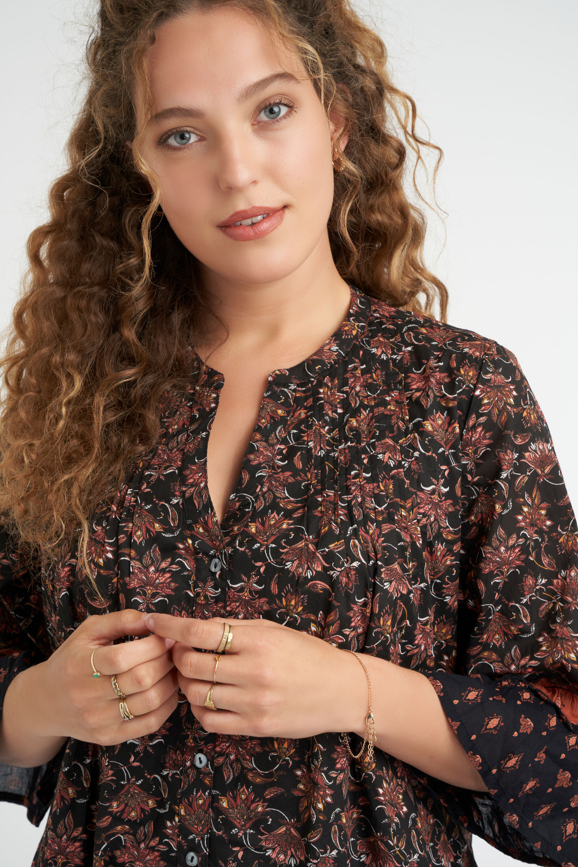 Vestido con corte en A con estampado  image number 4