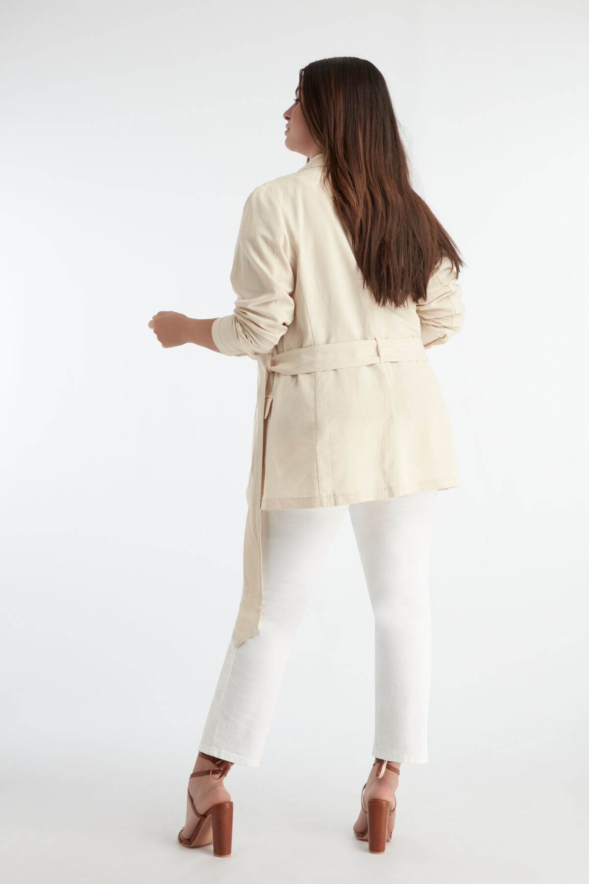 Blazer con cintur&oacute;n image number 4