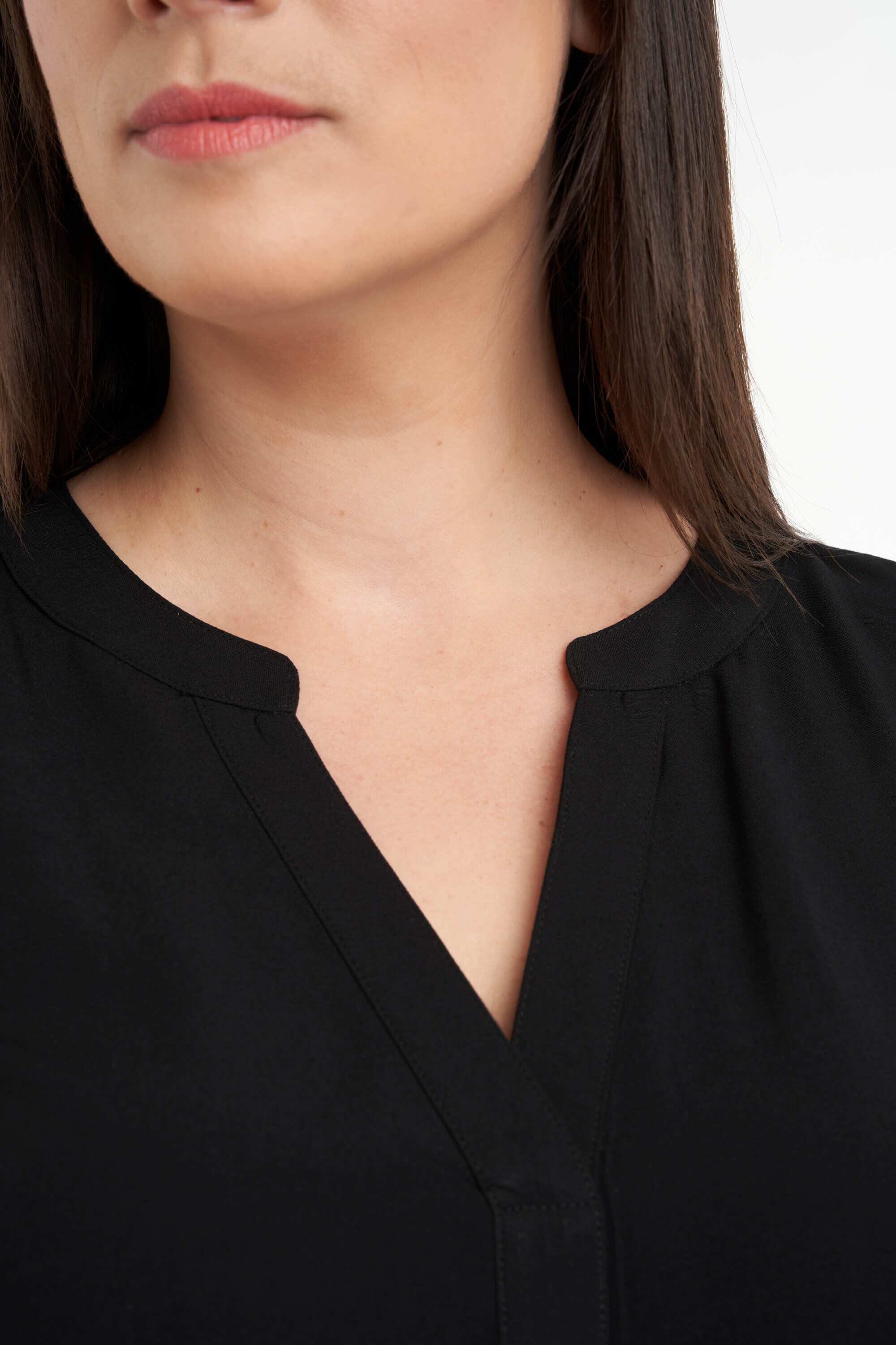 Blusa de encaje sin mangas image number 5