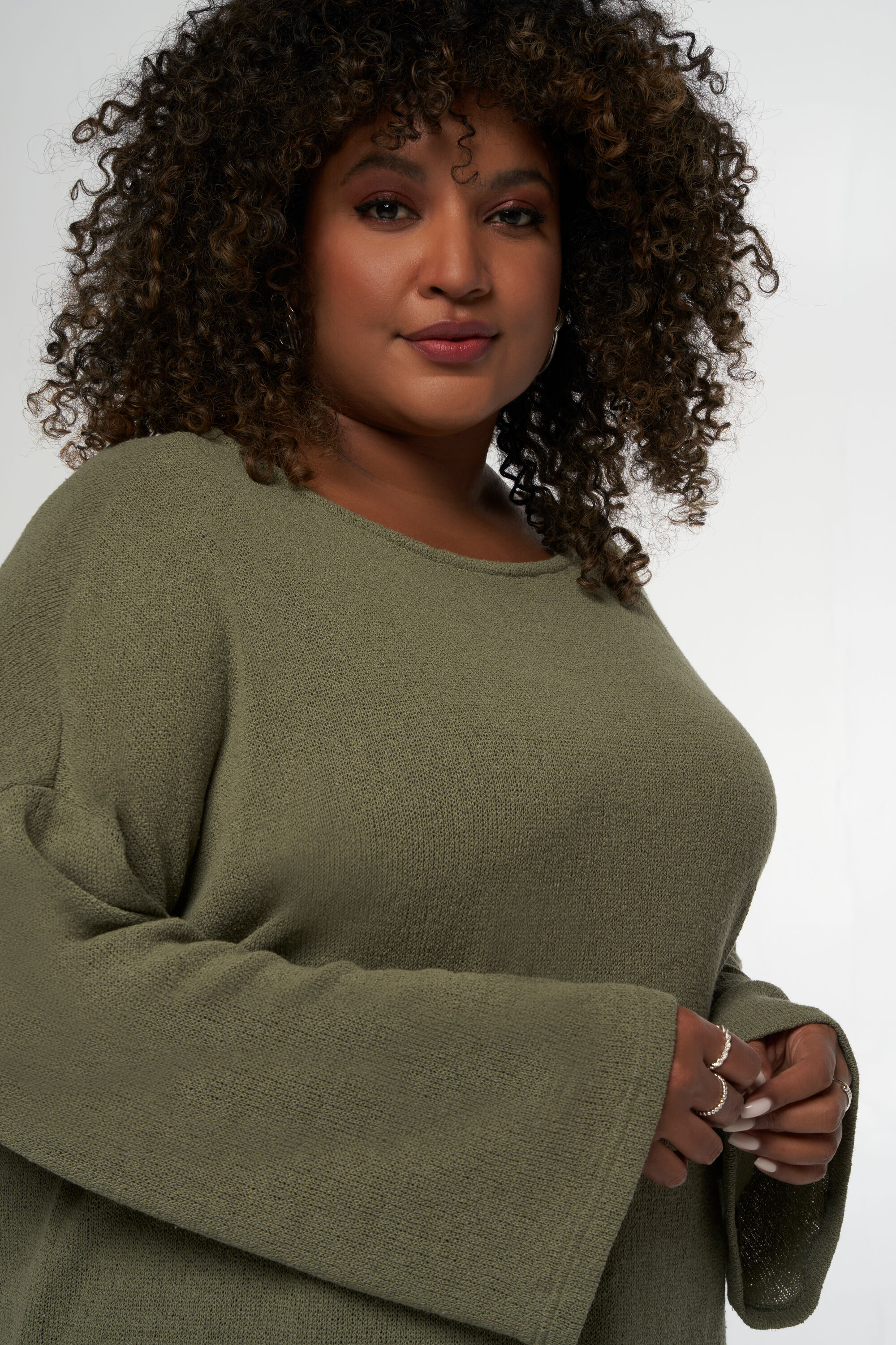 Top con manga larga acampanada image number 4