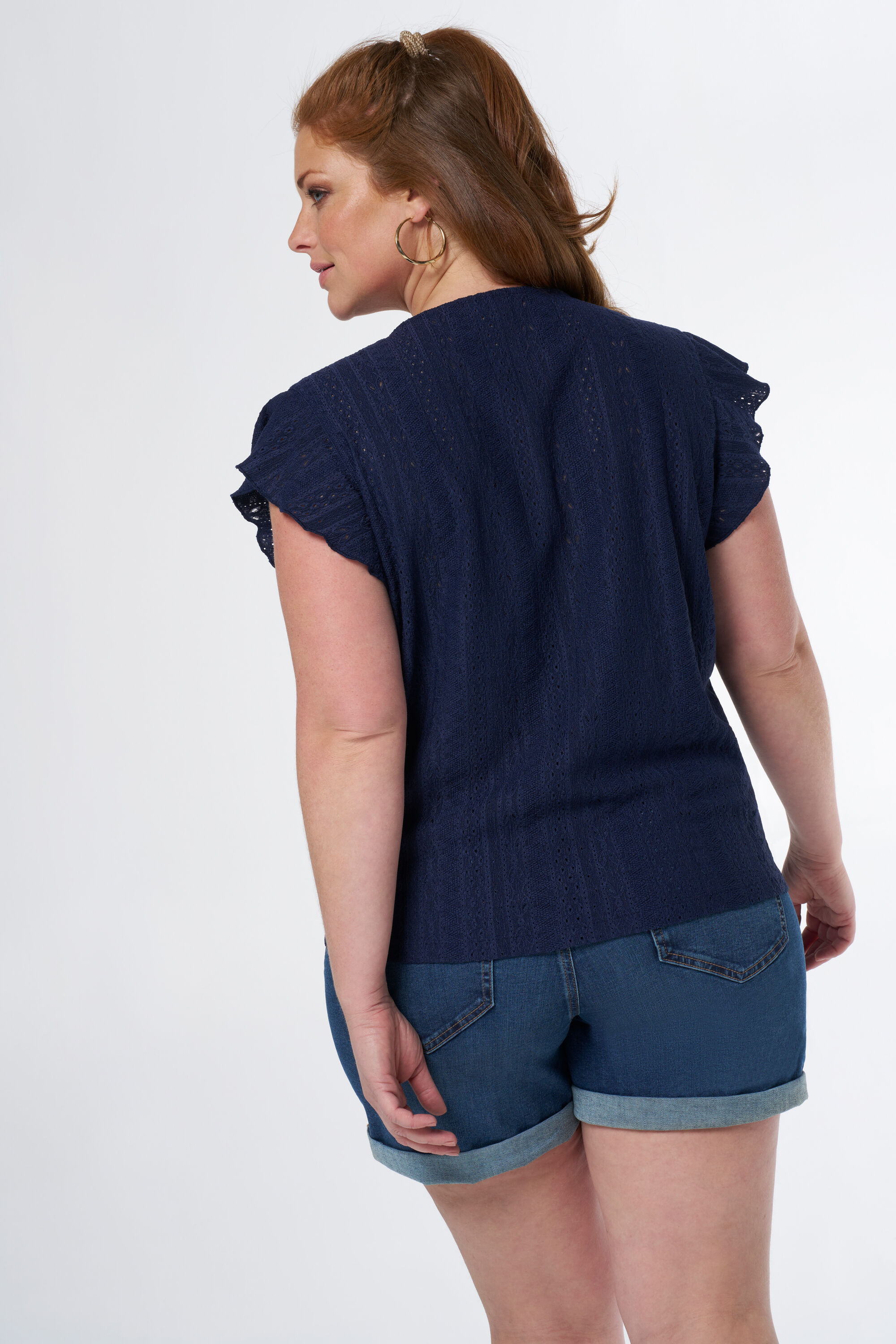 Top de ganchillo con lazo como detalle image number 3