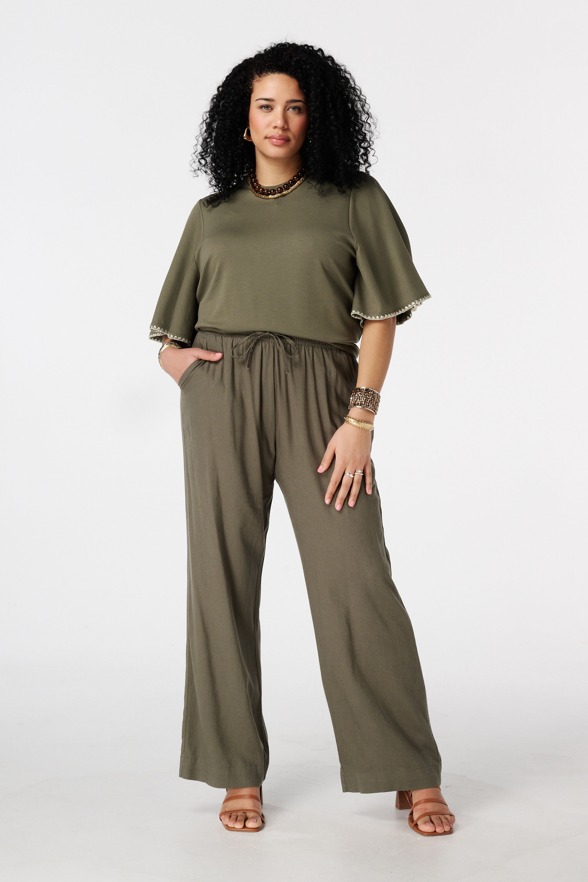 Pantal&oacute;n de lino image number 0