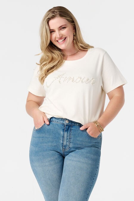 Camiseta con texto hecho con perlas falsas  Camiseta con texto hecho con perlas falsas