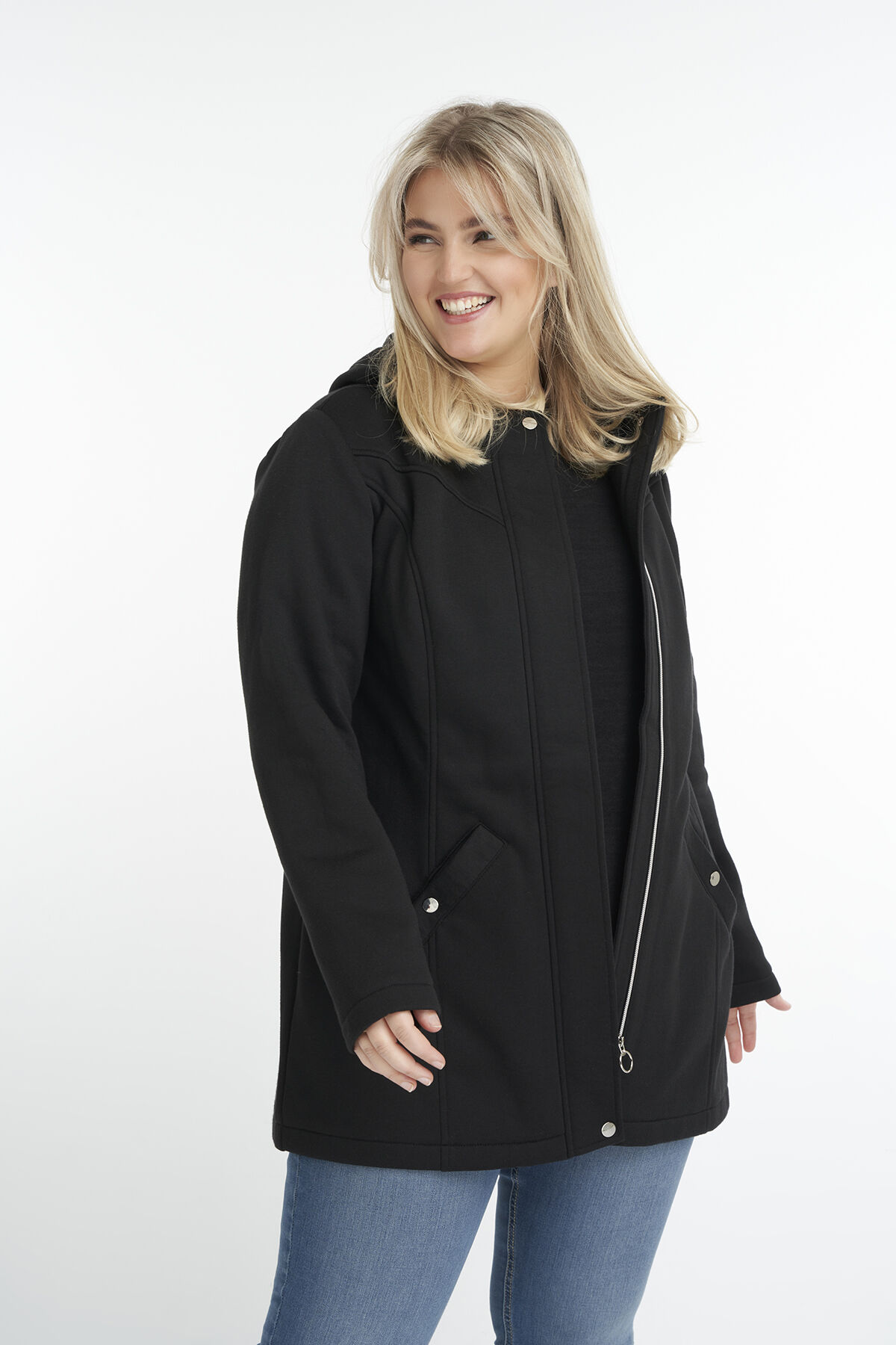 Chaqueta con capucha image number 5