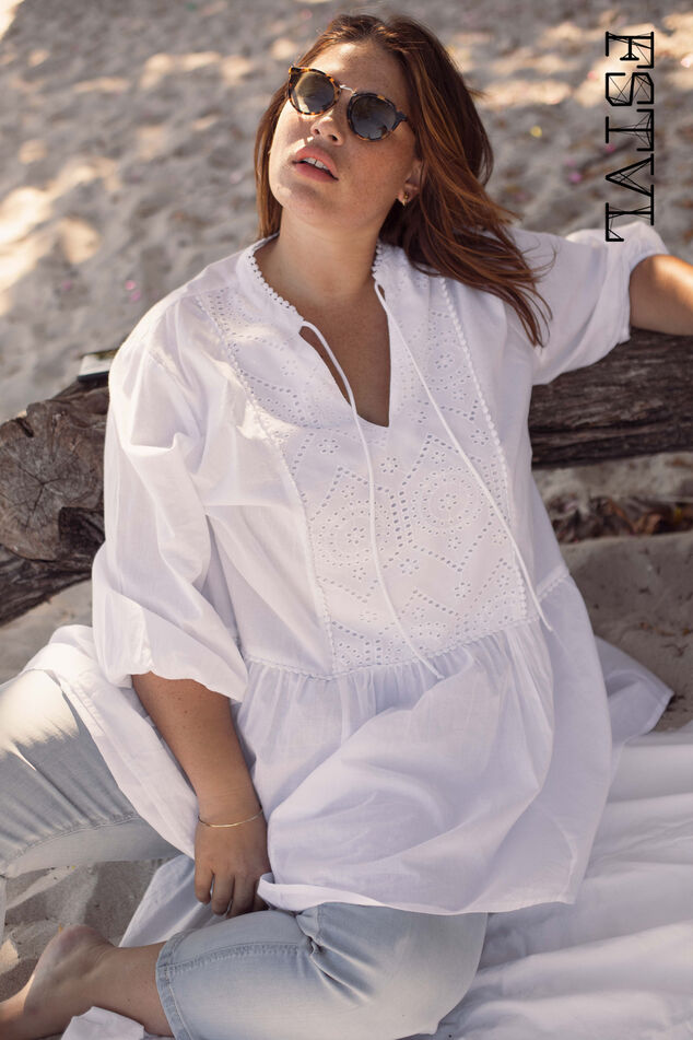 Blusa con volantes image number 0