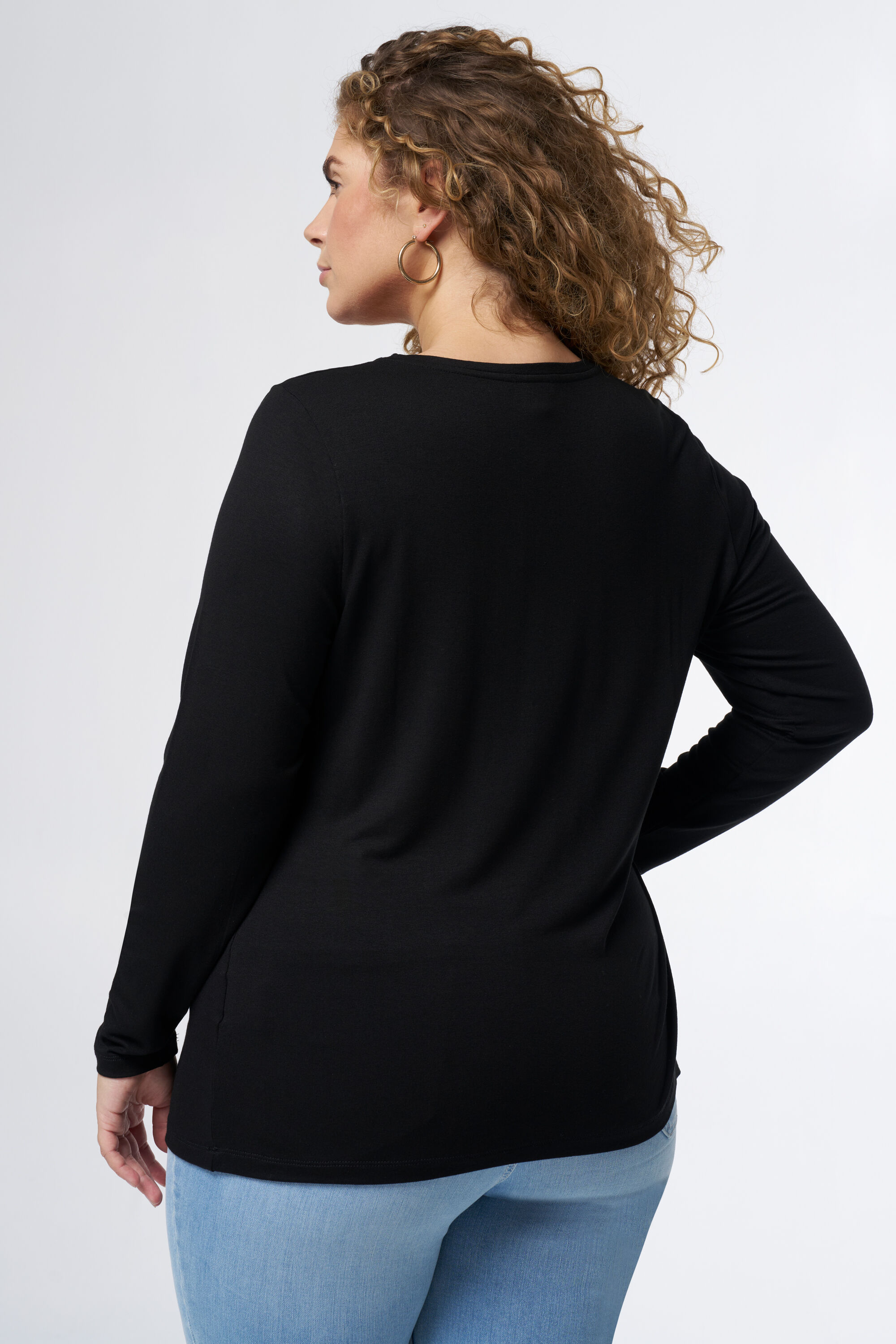 Top de manga larga y cuello en V image number 1