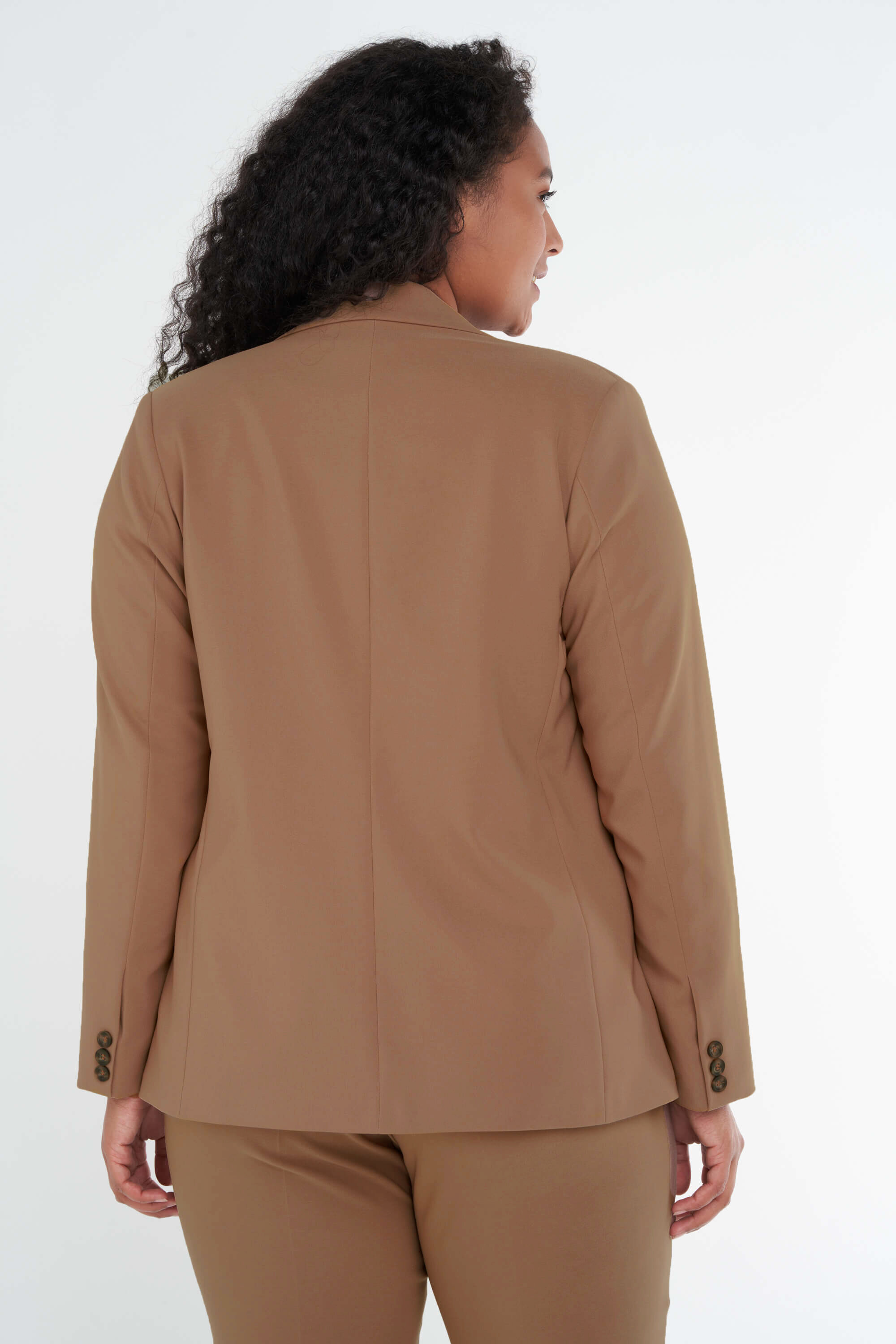 Blazer  image number 3