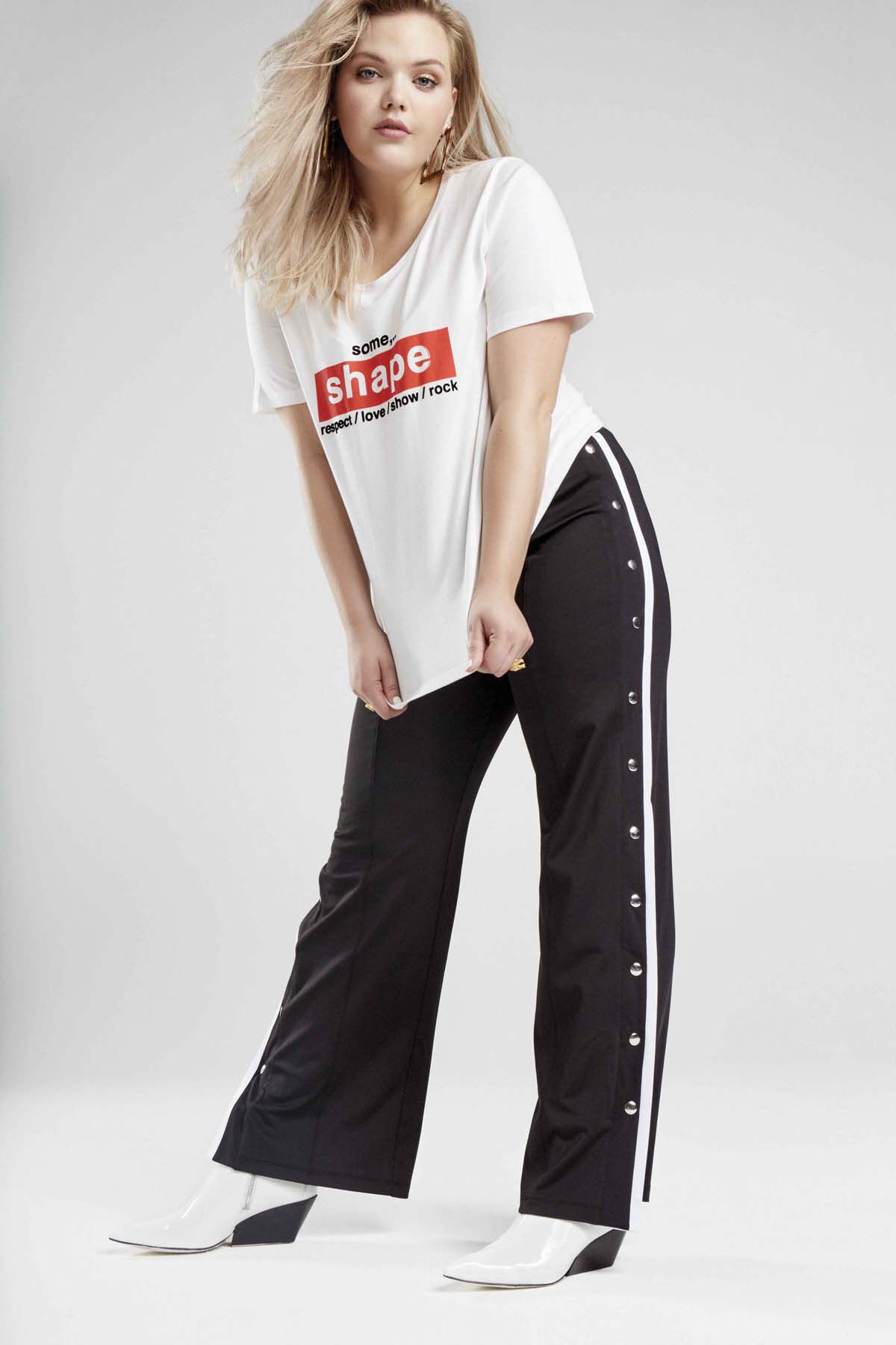 Camiseta con texto estampado image number 3