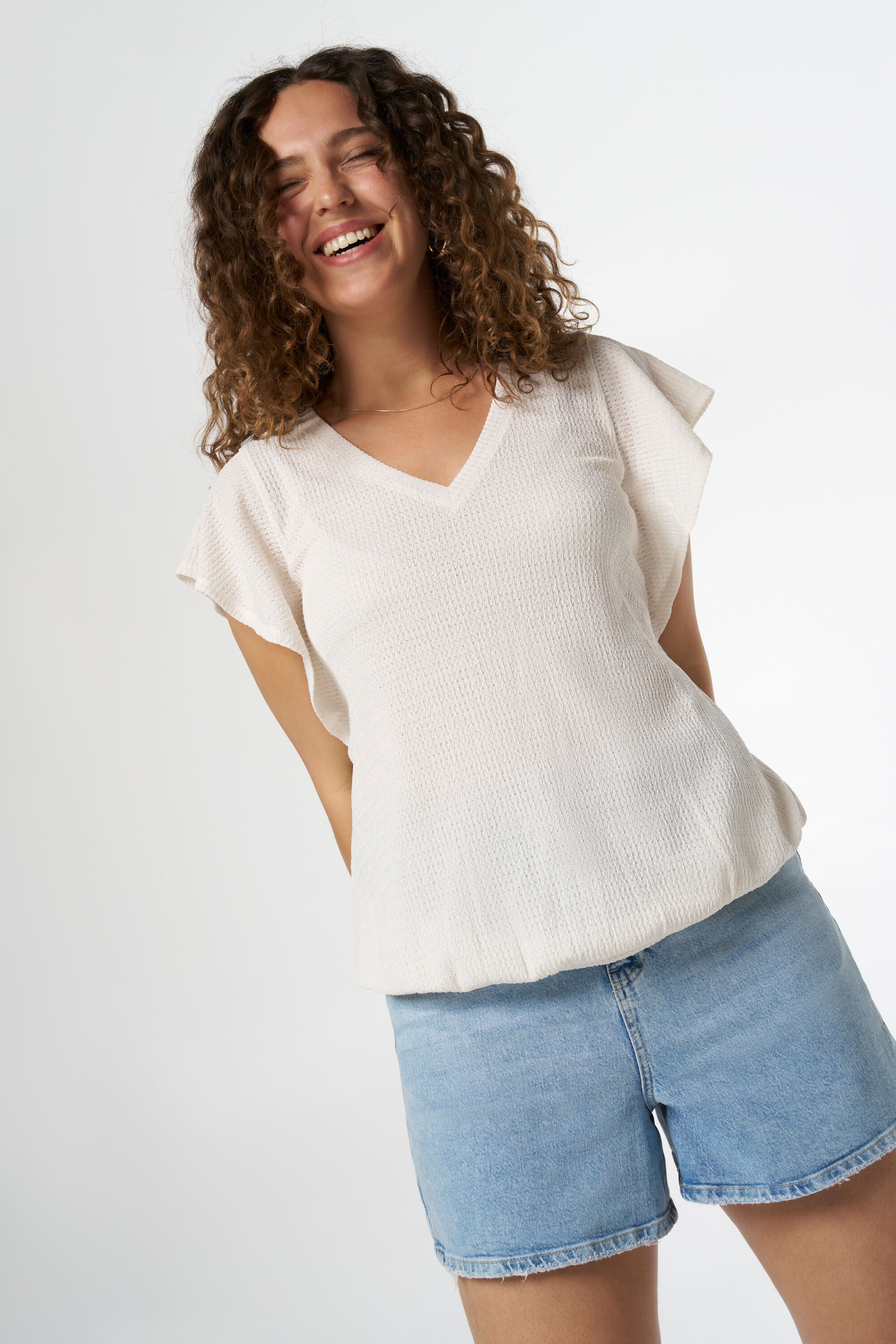 Top con textura y escote en V image number 0