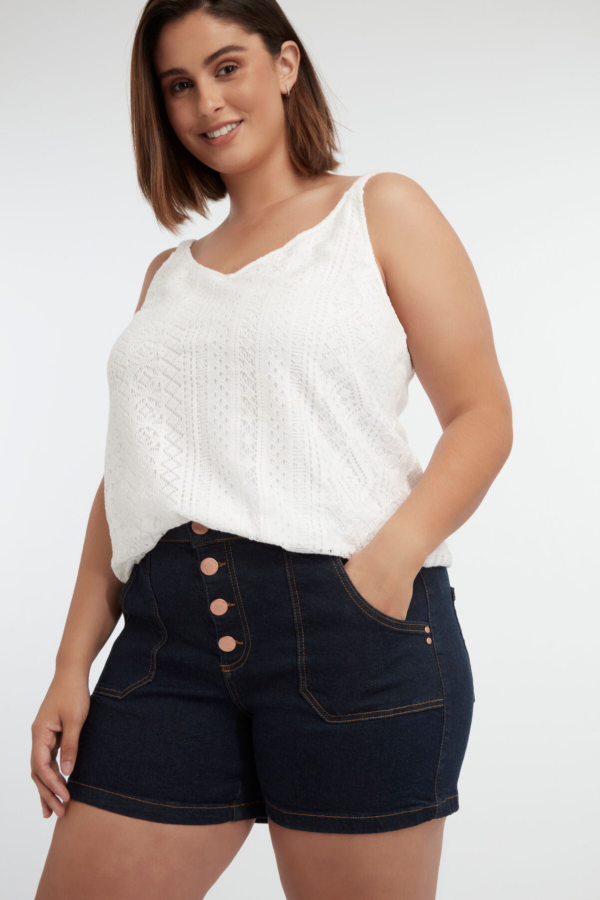 Shorts con cierre de botones image number 5