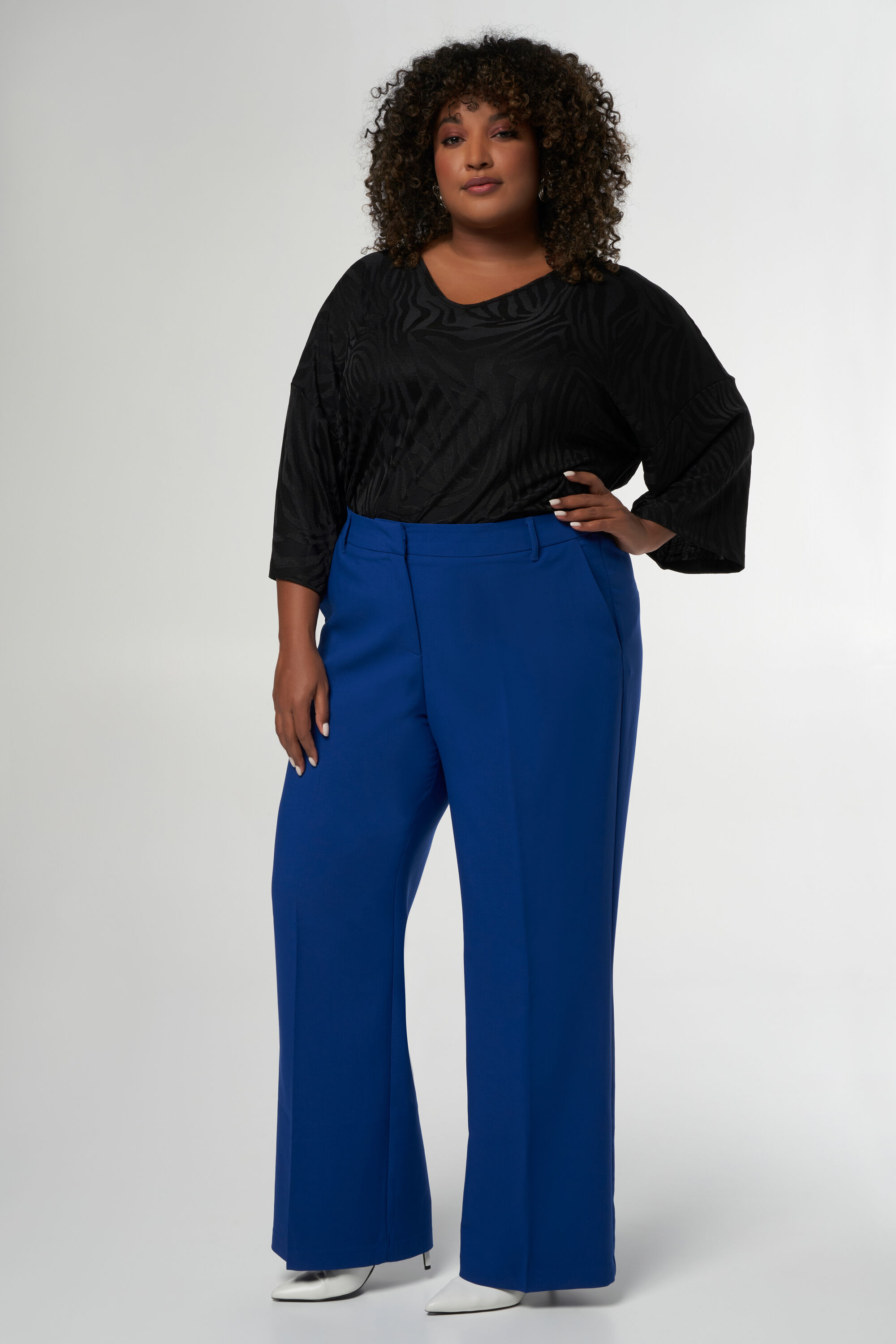 Pantalones de corte recto image number 6