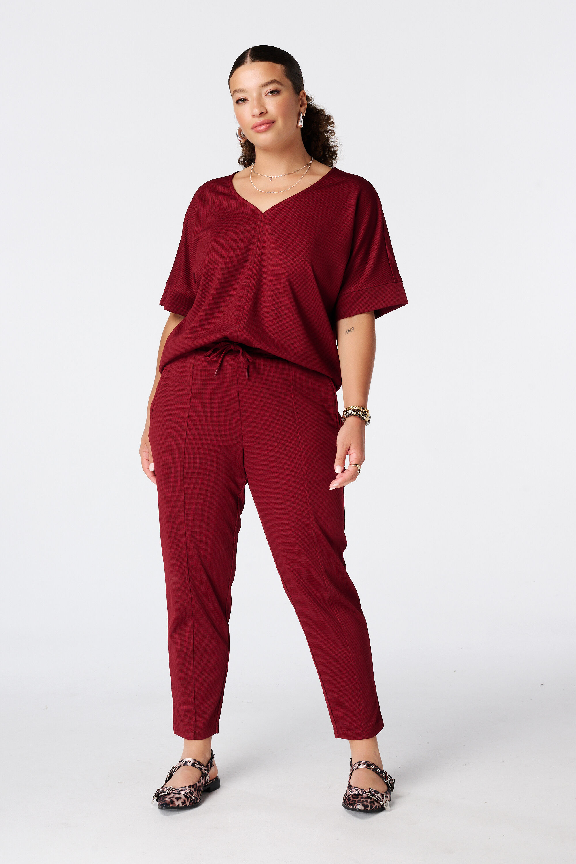 Pantalones con cord&oacute;n ajustable